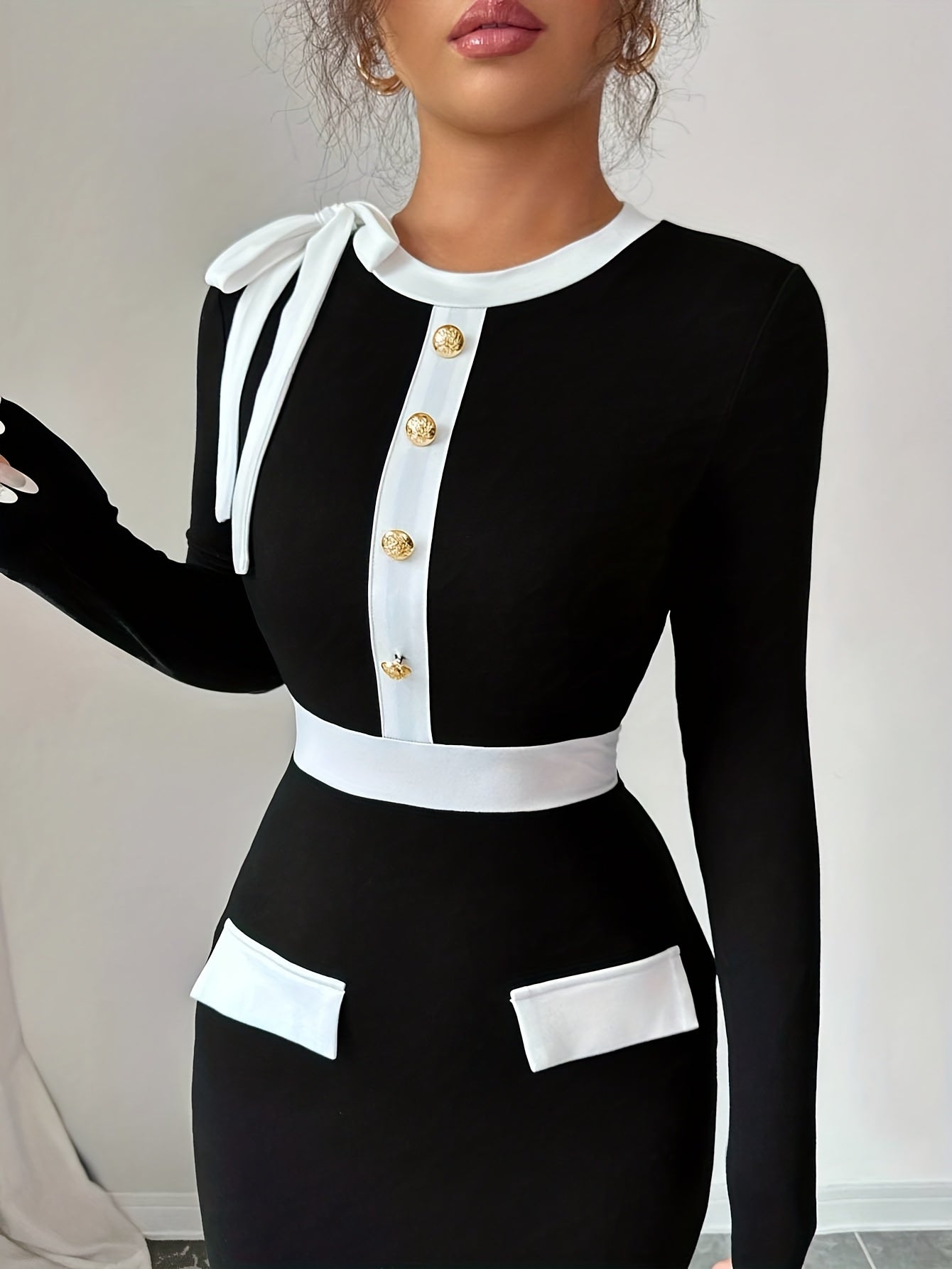 Elegant Fashion New Women'S Long Sleeve Bodycon Dress | Black and White Color Block, Sleek Contour, Crew Neck, Long Length