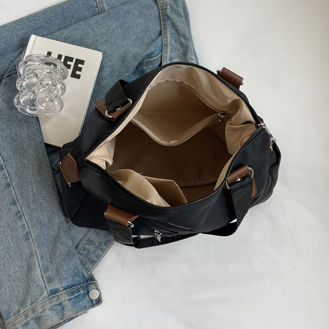 Sac Cabas Femme Grande Capacité à Multiples Poches – Bandoulière et Sangles Ajustables, Nylon Durable Noir, Idéal pour Étudiantes, Déplacements Quotidiens et Usage Décontracté, Sac Polyvalent avec Compartiments Spacieux, Fermeture Éclair