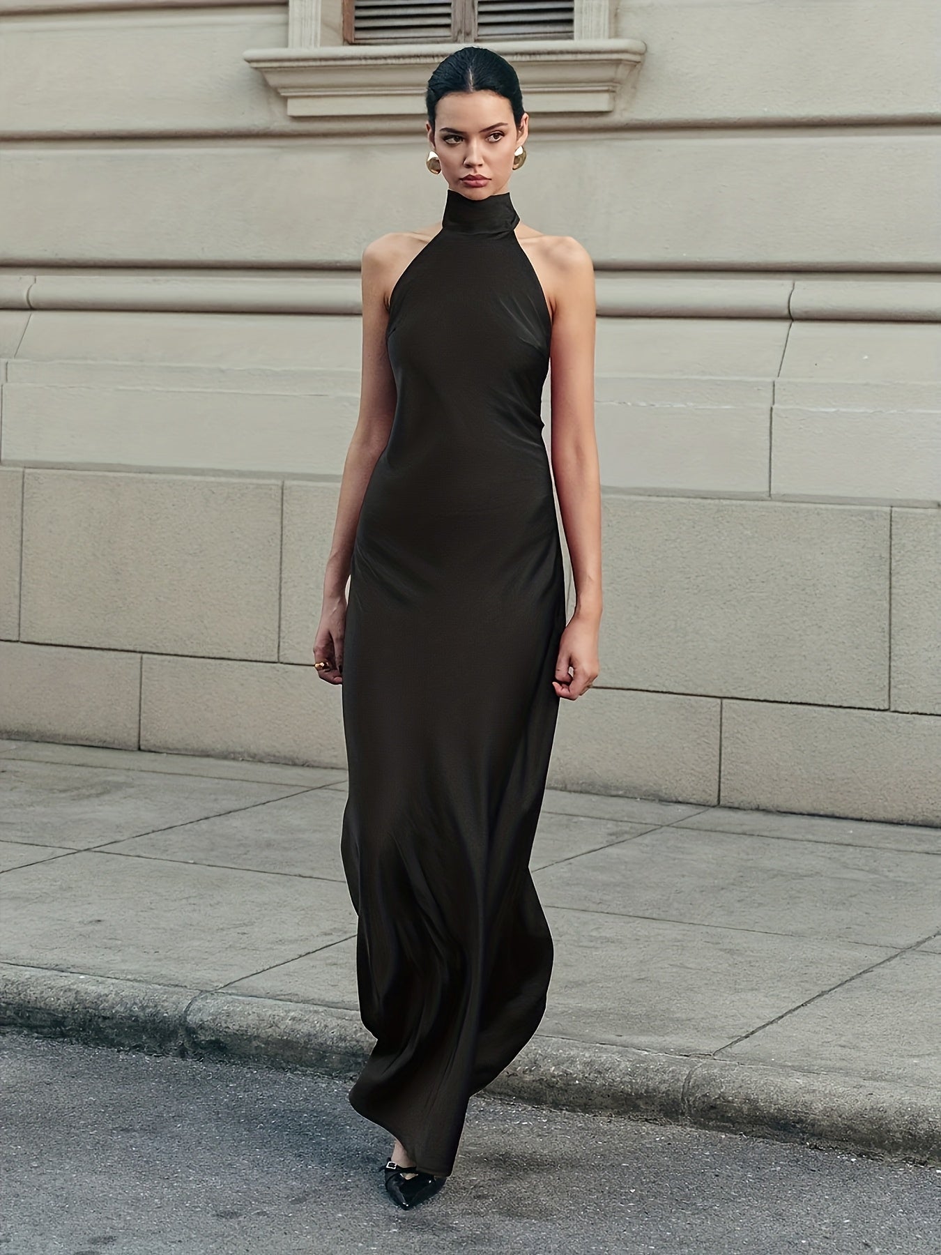 Robe Femme Élégante en Satin — Col Halter, Dos Nu, Sans Manches, Longueur au Sol avec Ourlet Haut-Bas, Parfaite pour Événements Formels et Soirées, Style Sophistiqué, Fini Satiné