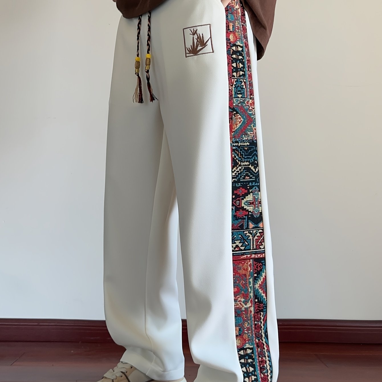 Joggers à motif tribal pour homme – taille élastique à cordon, coupe ample jambe droite, motif multicolore (rouge/bleu/vert/orange/jaune), tissu non extensible, lavable à la main, style ethnique décontracté automne/hiver