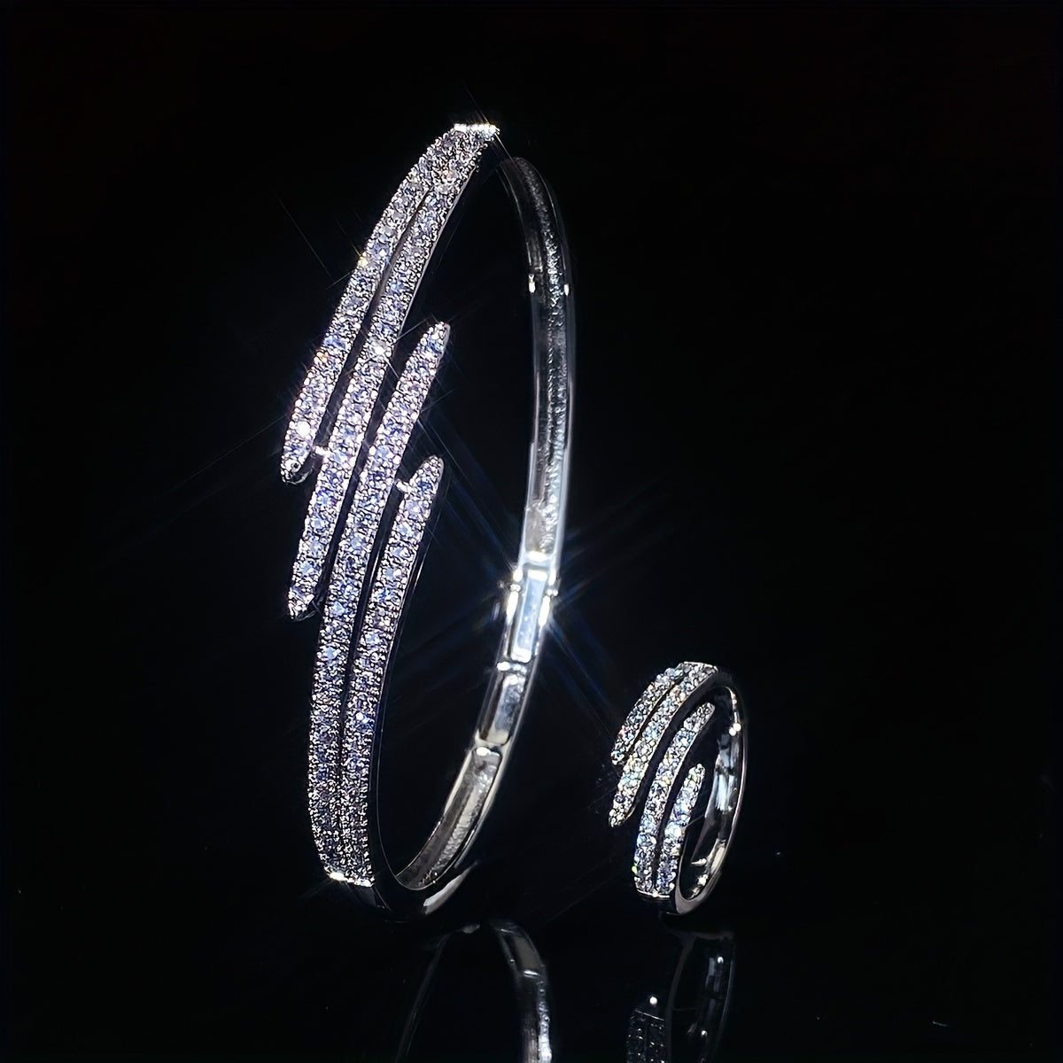 Ensemble de bijoux pour les mains au style coréen et japonais tendance et minimaliste, accessoires élégants et polyvalents pour femme, parfaits pour les fêtes et les occasions spéciales, design raffiné en métal poli