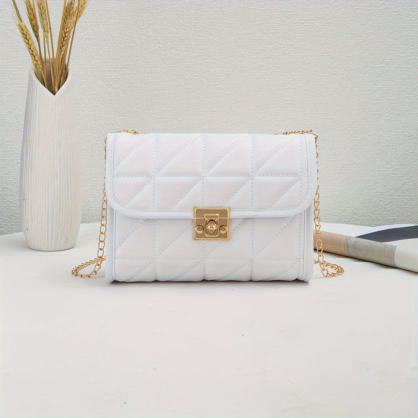 Sac Bandoulière Matelassé Élégant – Sangle Chaîne, Fermeture Simple à Loquet, Sac Épaule Décontracté Couleur Unie