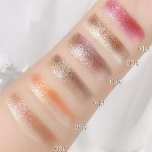 **« Crayon fard à paupières bicolore – Dégradé, pailleté et haute pigmentation »**