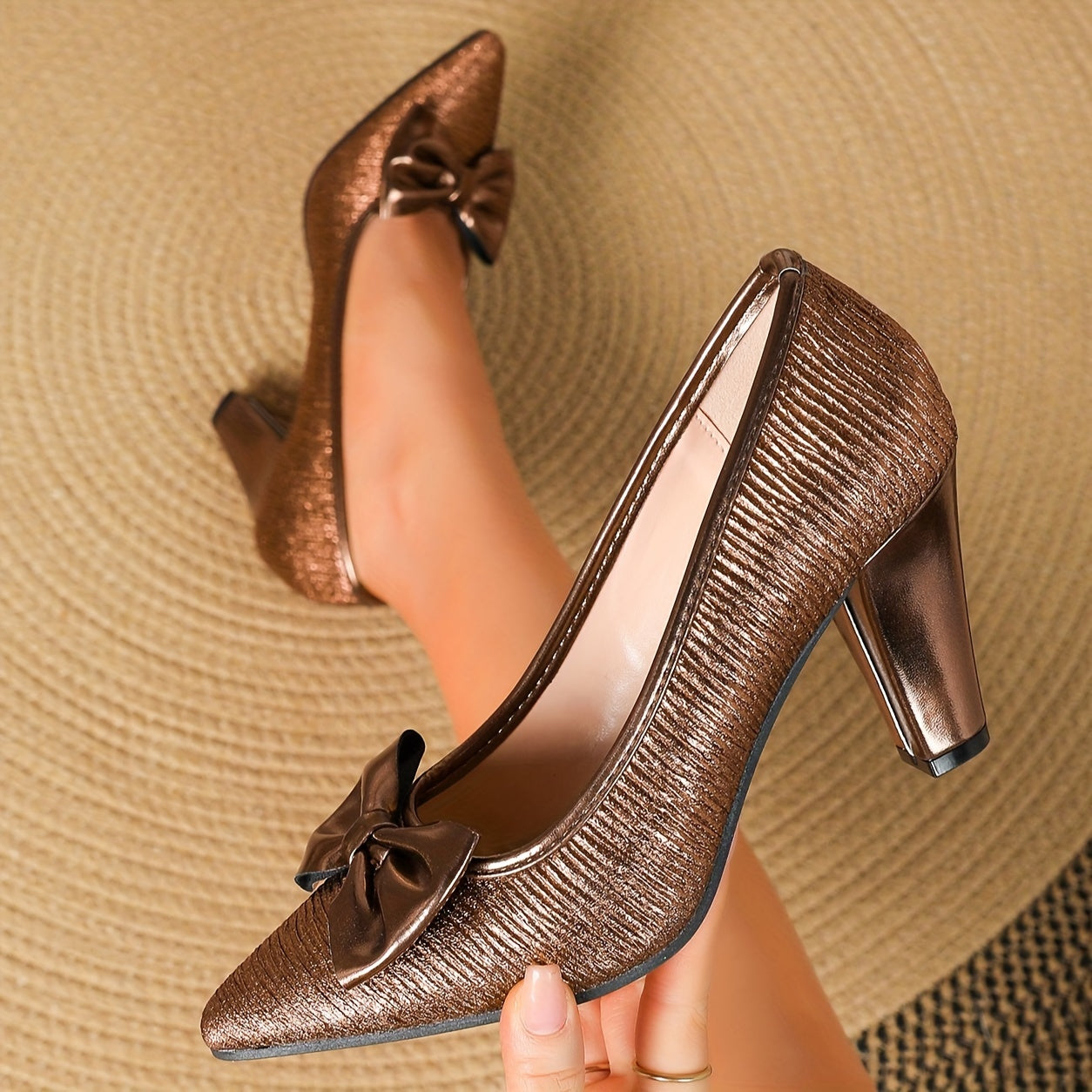 Chaussures à Talons Carrés pour Femme – Bout Pointu, Décor Nœud Élégant, Polyvalentes pour Toutes Occasions