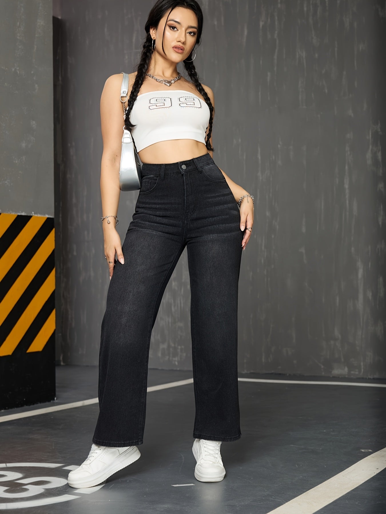 Jean Femme Coupe Droite et Ample - Pantalon Large Bleu Classique sans Élasthanne avec Passants de Ceinture, Ourlets Effilochés et Poches, Idéal pour Toutes Saisons, Tenues Décontractées ou Habillées (Lavage en Machine)