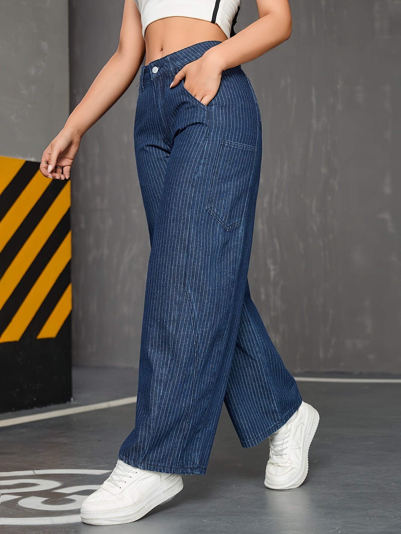 Jeans femmes taille haute, jambe large, coupe droite détendue, fermeture éclair, ceinture non incluse, denim non extensible, pantalon rayé vertical anti-froissement pour tenue casual et formelle