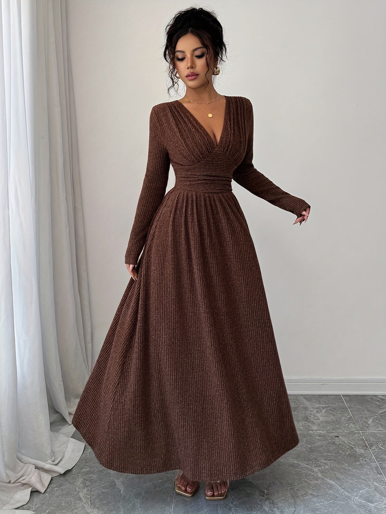 Robe Femme Élégante A-Line Maxi – Manches Longues, Col V, Robe Formelle et Quotidienne, Coupe Flatteuse pour Automne/Hiver, Bureau, Fête, Mariage, Tenues Quotidiennes, Robe Formelle et Décontractée, Port au Bureau, Ourlet à Volants, Look Stylé