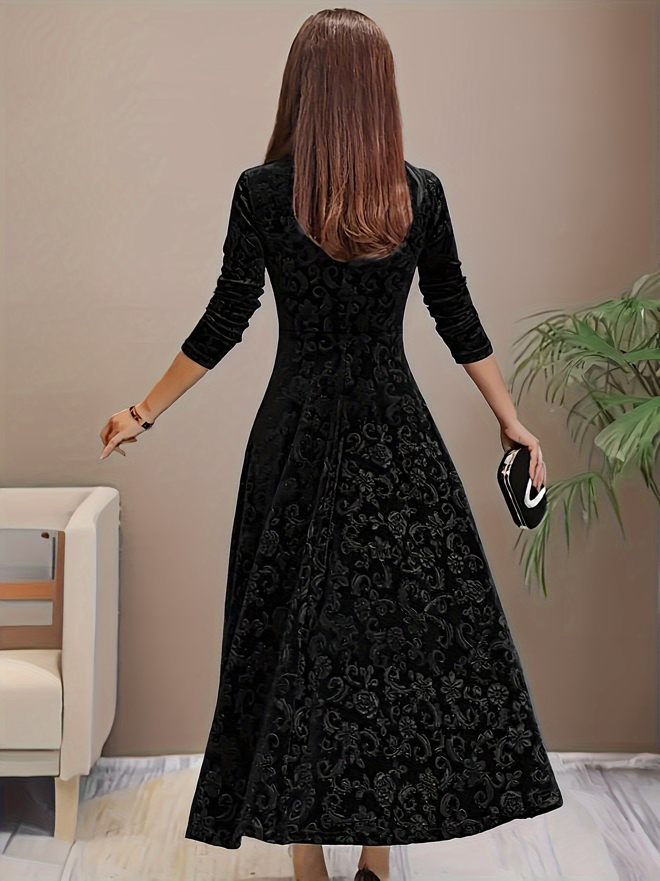 Robe longue en velours à motif floral et manches longues, encolure carrée, idéale pour le Nouvel An. Design élégant