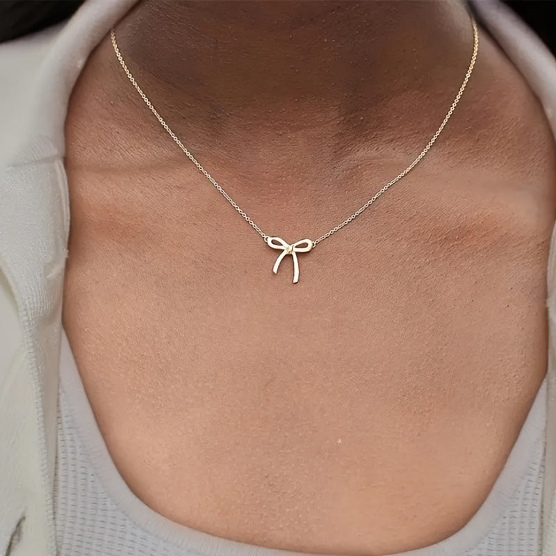 Collier Femme Minimaliste – Pendentif Nœud, Plaqué Or KC, Élégant pour Quotidien et Fêtes, Cadeau Intemporel, Bijou Polyvalent, Chaîne Délicate, Style Sophistiqué et Artisanat de Qualité