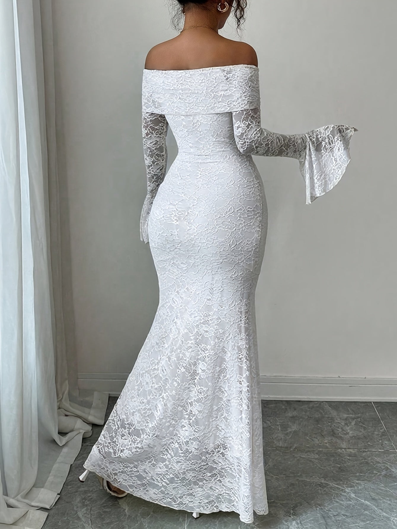 Elegant Off the Shoulder Long Dress with Contrast Lace Details | Women'S Sexy Bell Sleeves and Pendulum Style, Solid Color, Suitable for All Seasons