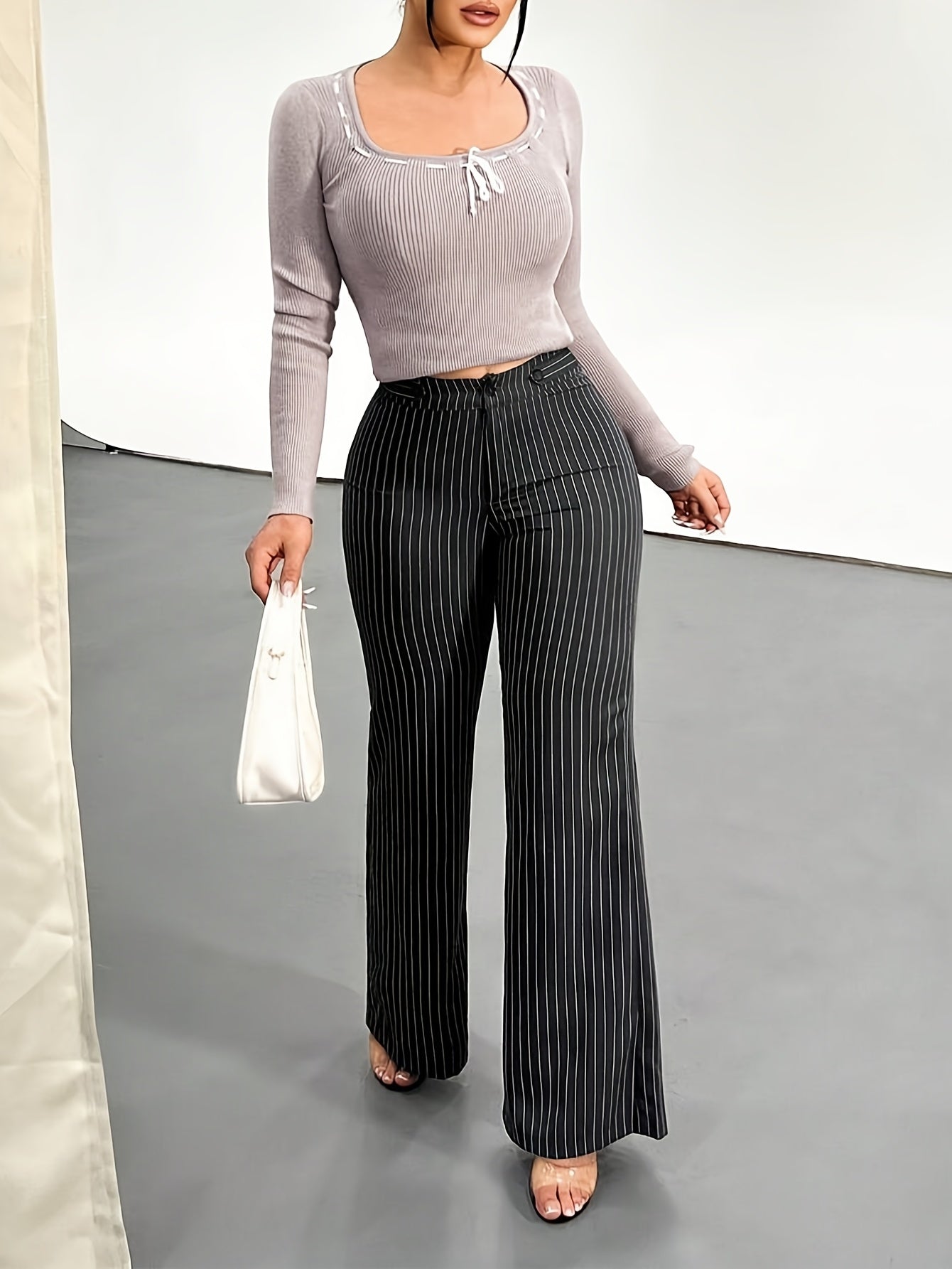 Pantalon Femme Élégant – Noir à Rayures Verticales, Coupe Droite, Bureau et Décontracté, Tous Saisons
