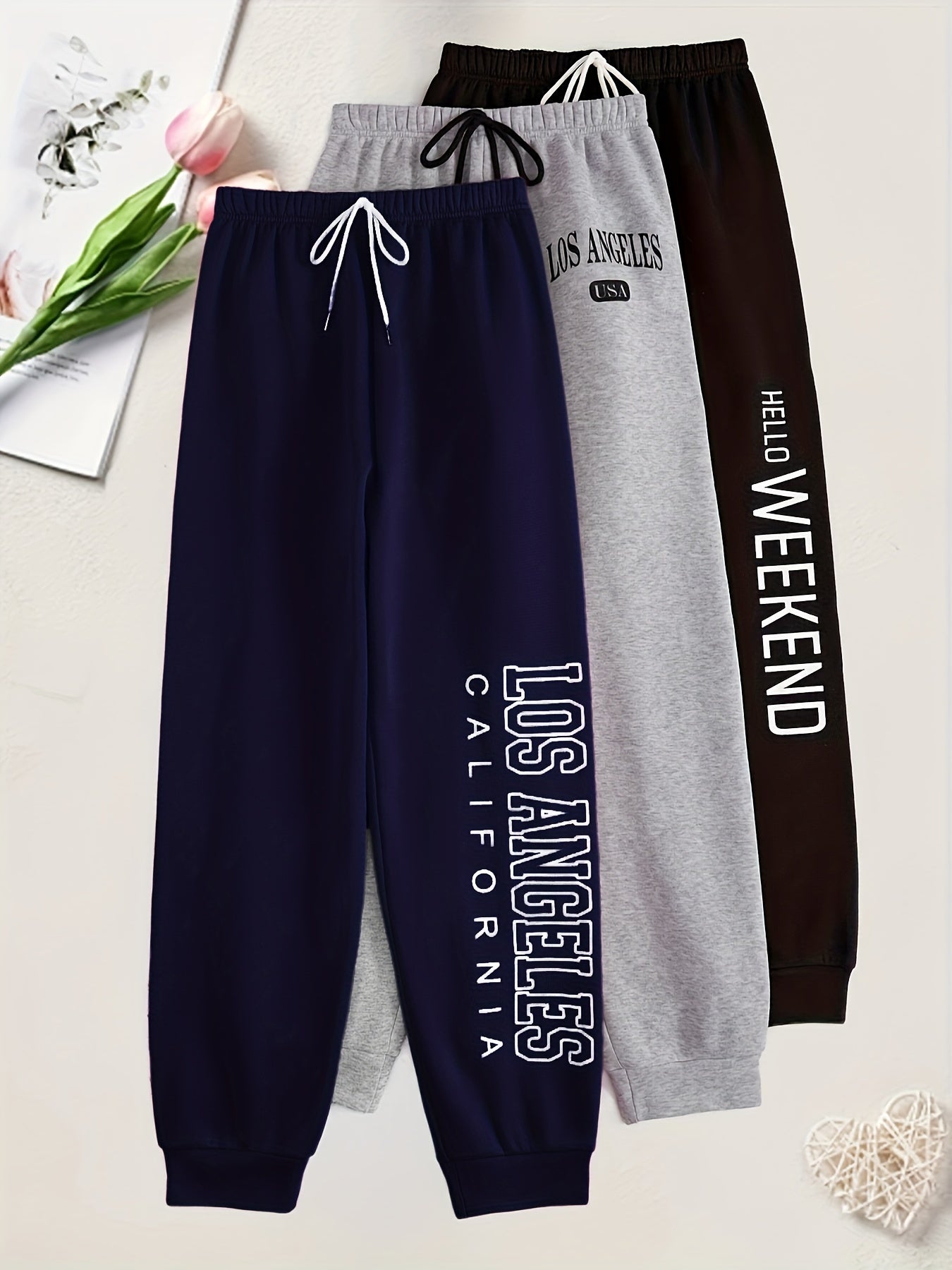 Pantalons lounge pour homme (3 pièces) – mélange polyester, imprimé alphabet, tissu tricot basique, légère extensibilité, coupe régulière, idéals toutes saisons pour détente et pyjama