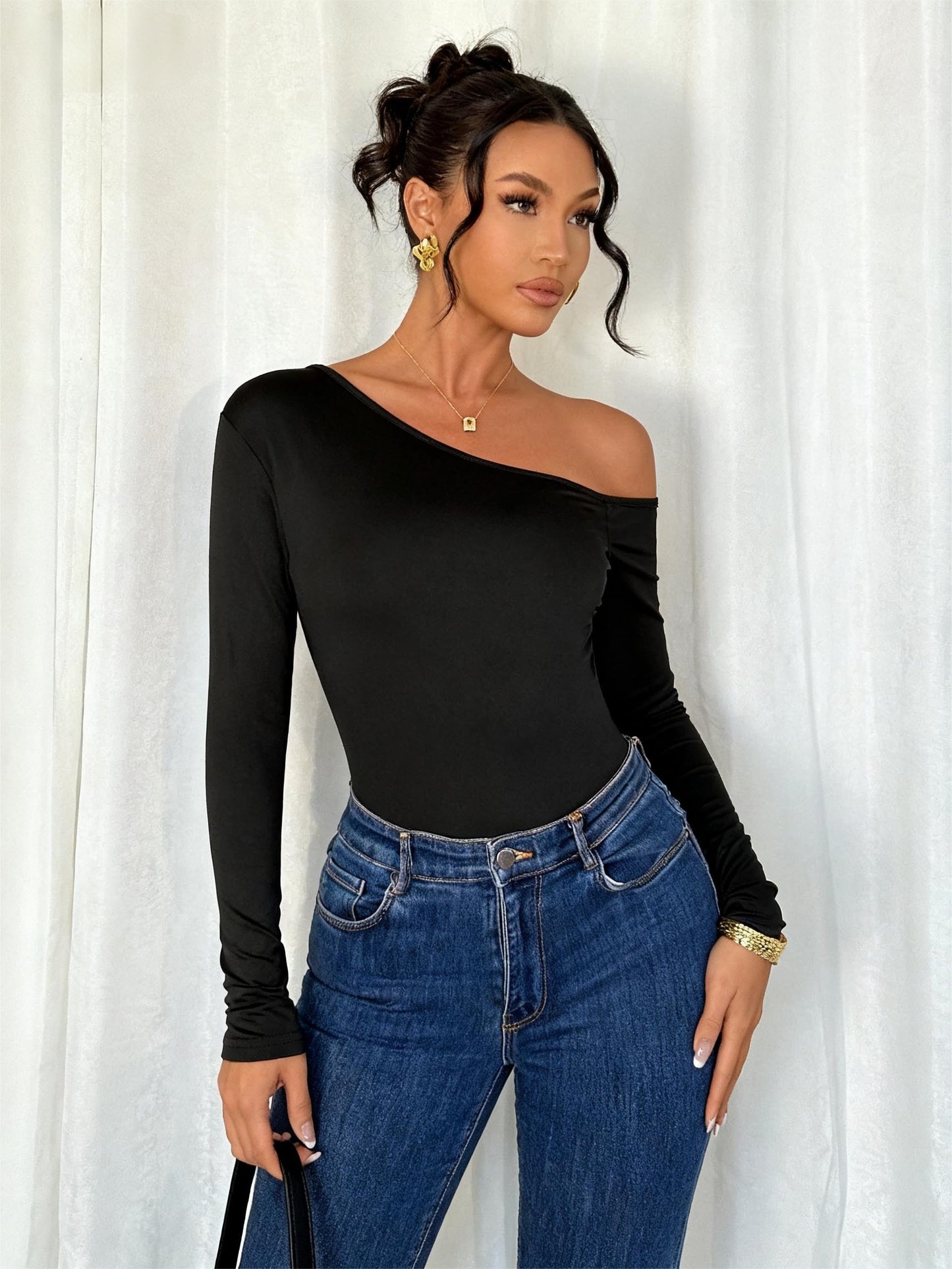 Body femme à manche longue, couleur unie, épaules dénudées, style simple et décontracté, coupe confortable et respirante, idéal pour un look quotidien d’automne