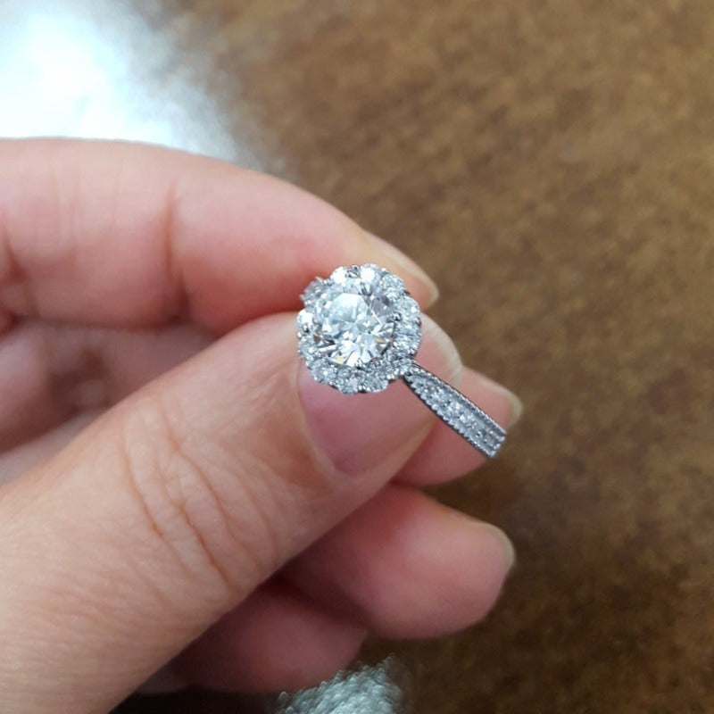 Bague vintage halo – plaquée argent, style Art déco, sertie de strass, anneau de fiançailles ou promesse, bijou tendance pour mariage et occasions spéciales