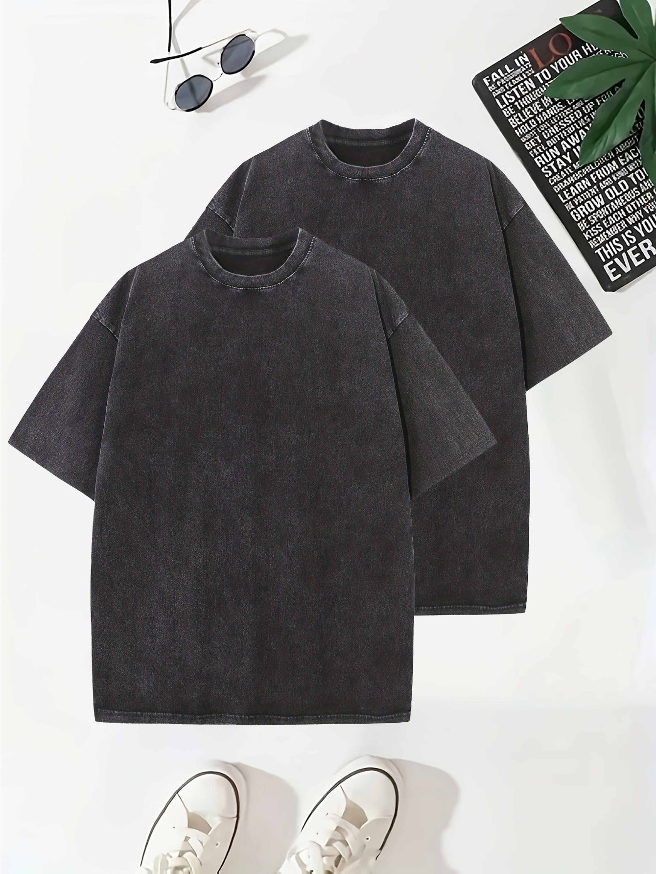 Set of 2 T-Shirts Made from Washed, Featuring a Vintage Heavy 100% Pure Fabric Weighing 240G, Designed in a Simple Retro Style for Casual Wear.