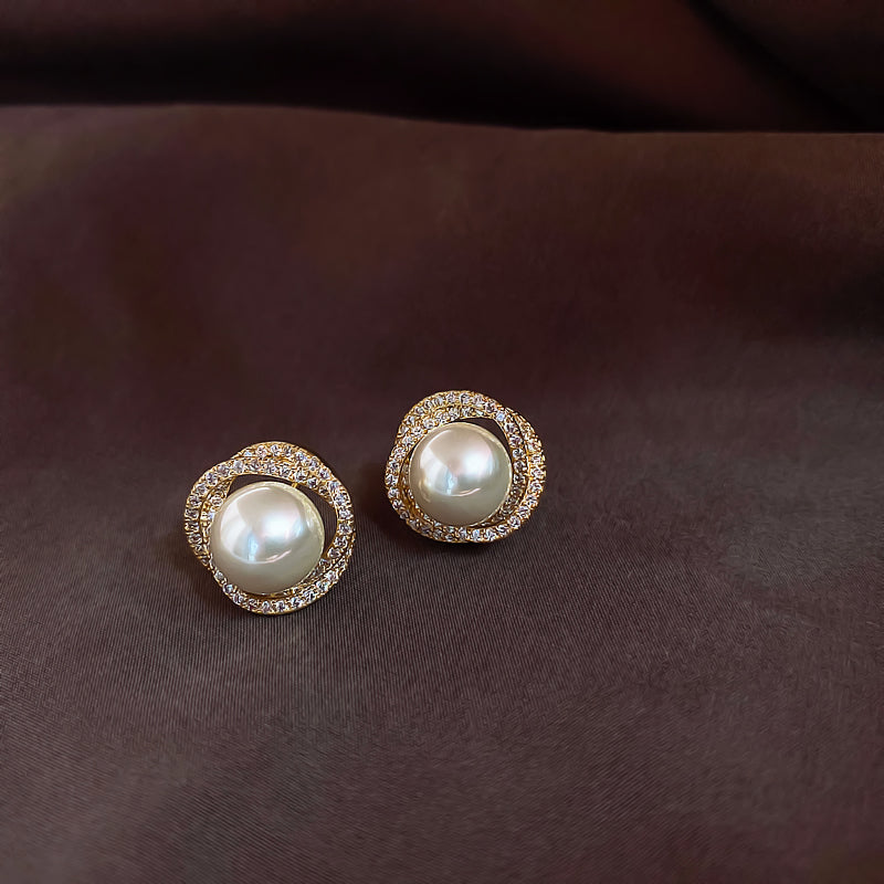 Boucles d’Oreilles Spirales Dorées Vintage pour Femmes – Plaqué Or avec Strass Cubiques Artificiels, Élégantes et Étincelantes, Idéales pour les Soirées, les Fêtes ou les Tenues Décontractées