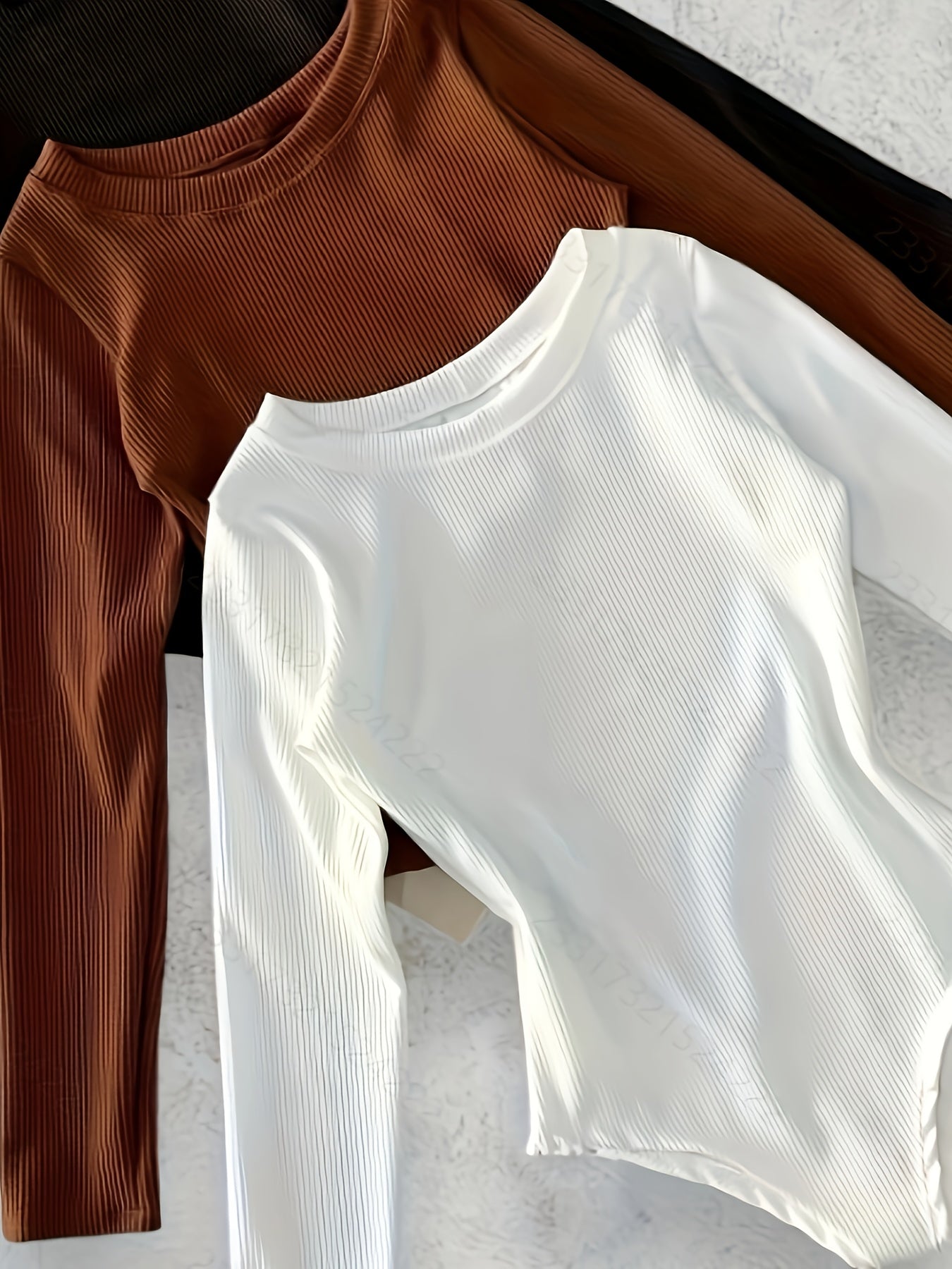 Lot de 3 Hauts Femme Ajustés à Manches Longues - Col Rond Élégant, Couleur Unie, Essentiels Polyvalents pour Toutes Saisons, Bureau, Soirée ou Tenue Décontractée