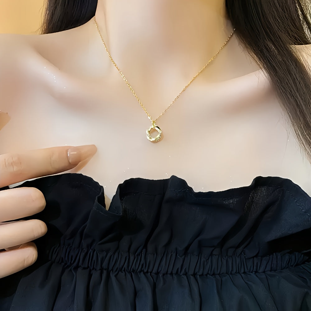 Collier Femme Élégant Minimaliste – Pendentif Fleur Géométrique, Acier Inoxydable Plaqué Or 18K, Hypoallergénique, Idéal Quotidien et Soirées, Cadeau Parfait