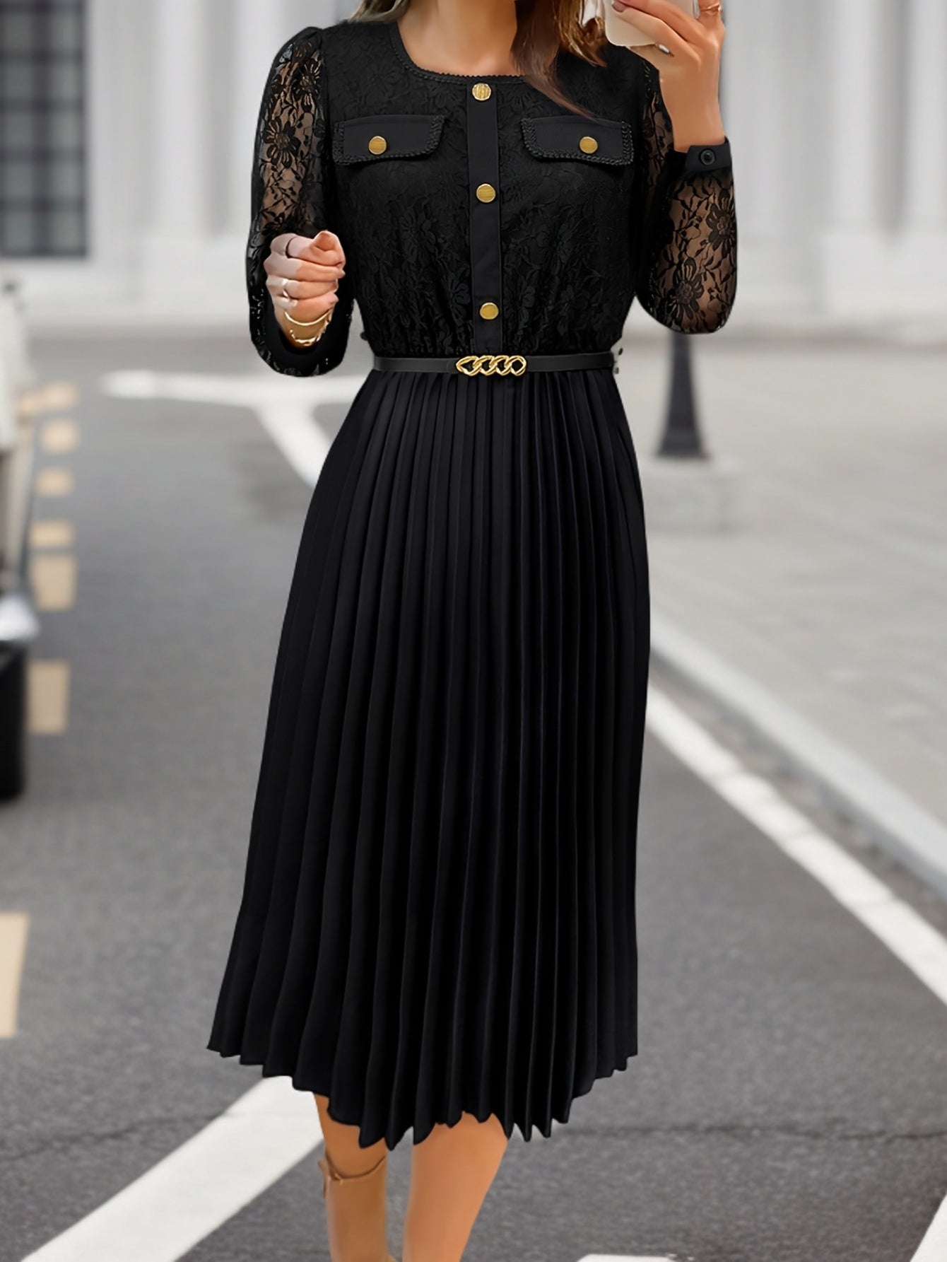 Elegant Long-Sleeve Dress for Women with Lace Patchwork And a Belt, New Autumn Style.