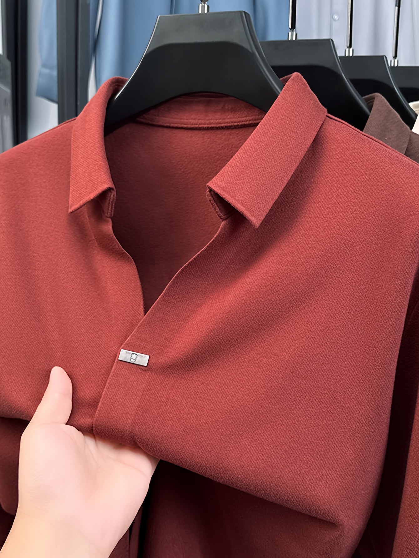 This Autumn'S Trendy Men'S Long-Sleeve Polo Shirt Is Soft, Skin-Friendly, And Resistant to Deformation, Featuring an Attractive Appearance That Looks Stylish And Casual, Making It The Perfect Choice for a Sophisticated Men'S