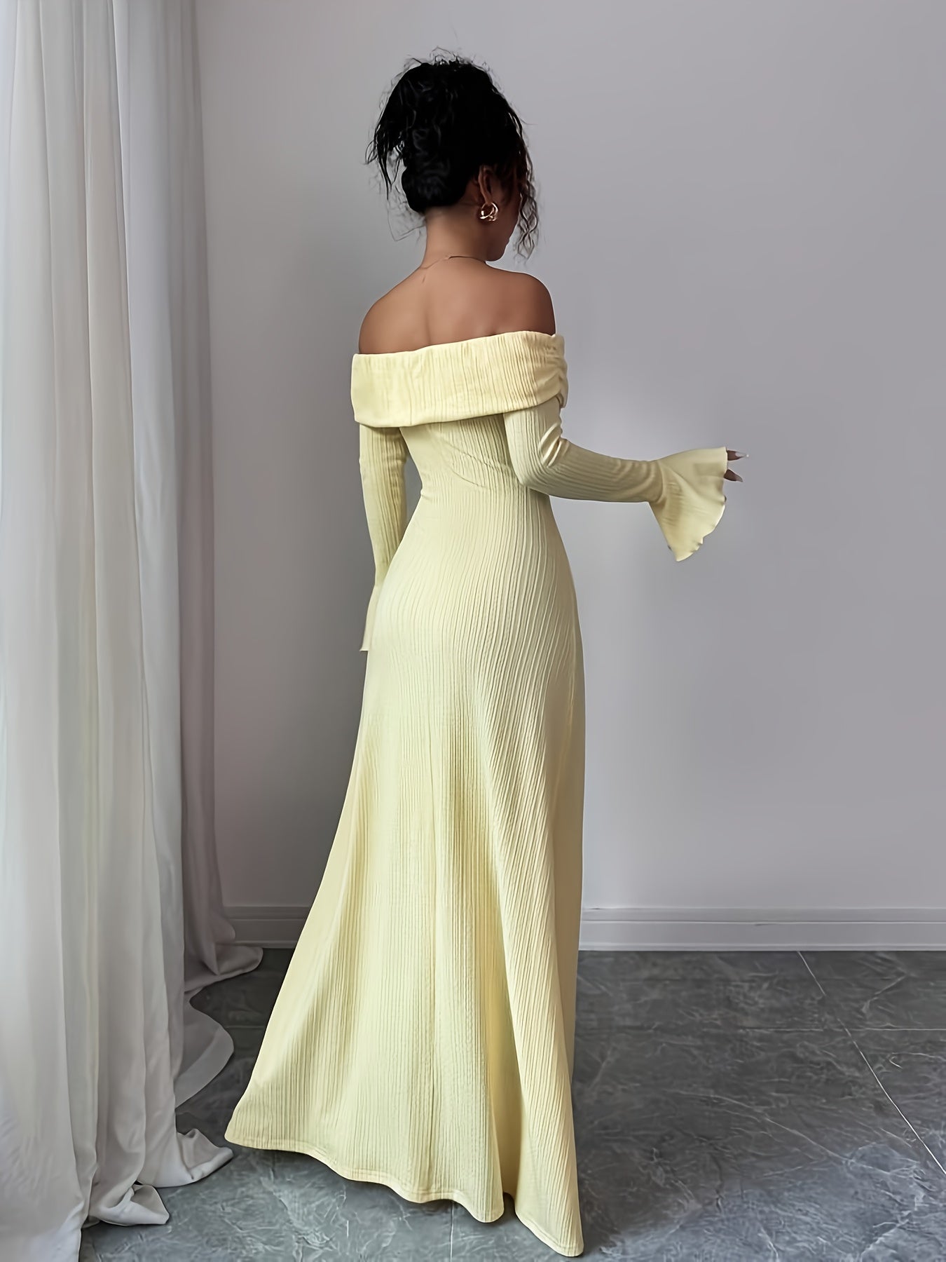 Robe Femme Élégante Épaules Dénudées / Une Épaule Manches Longues — Couleur Jaune Moutarde, Tenue Chic Formelle et Décontractée, Parfaite pour Soirées et Mariages Automne/Hiver