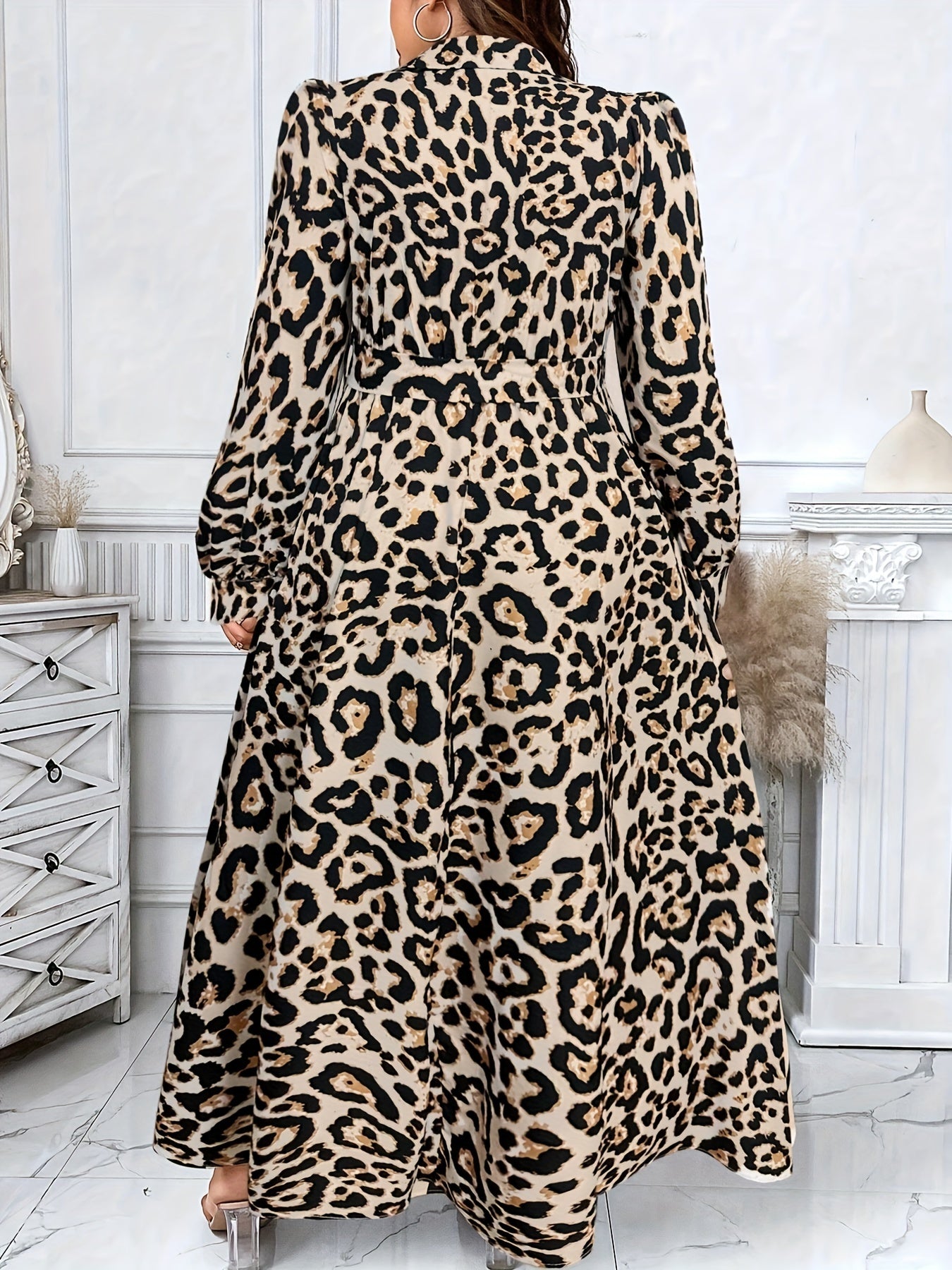 Robe Chemise Léopard Grande Taille pour Femme – Élégante avec Boutonnage Frontal, Ceinture à la Taille et Manches Longues, Col Classique, Parfaite pour le Printemps et l’Automne, Mode Féminine Grande Taille
