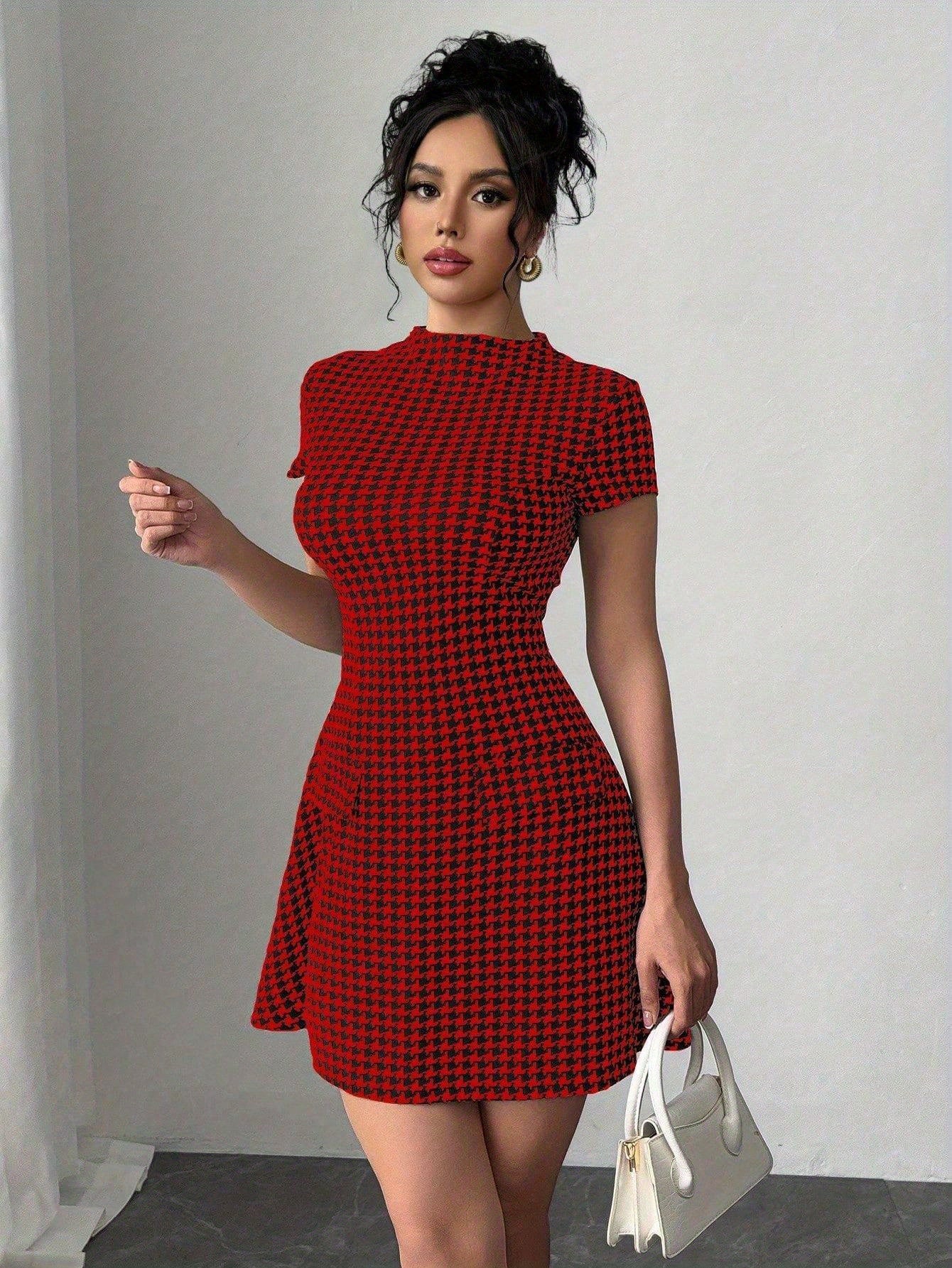 Robe A-Line à Imprimé Pied-de-Poule — Manches Courtes, Coupe Slim avec Taille Cintrée, Longueur Courte, Fermeture Éclair au Dos, Mini-Robe Noir et Blanc, Idéale pour Automne/Hiver, Événements Décontractés ou Formels (Bureau, Soirée, Rendez-vous)