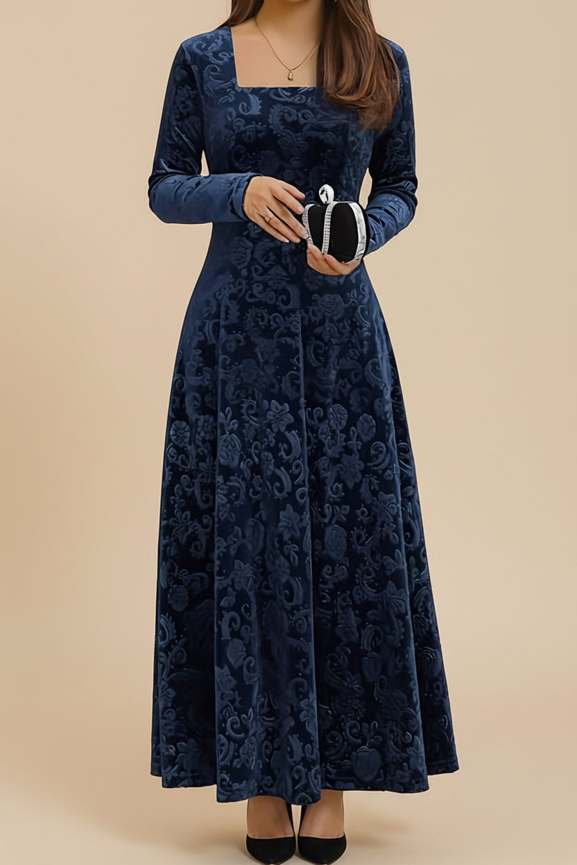 Robe longue en velours à motif floral et manches longues, encolure carrée, idéale pour le Nouvel An. Design élégant