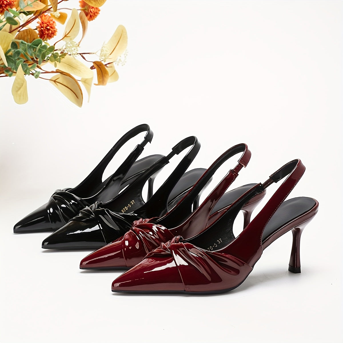 Sandales Élégantes Femme – Talons Chaton, Bout Pointu Rouge, Dessus Simili, Semelle Caoutchouc, Escarpins Slip-On Stylés pour Toutes Saisons, Chaussures Chic pour Événements, Confortables et Durables