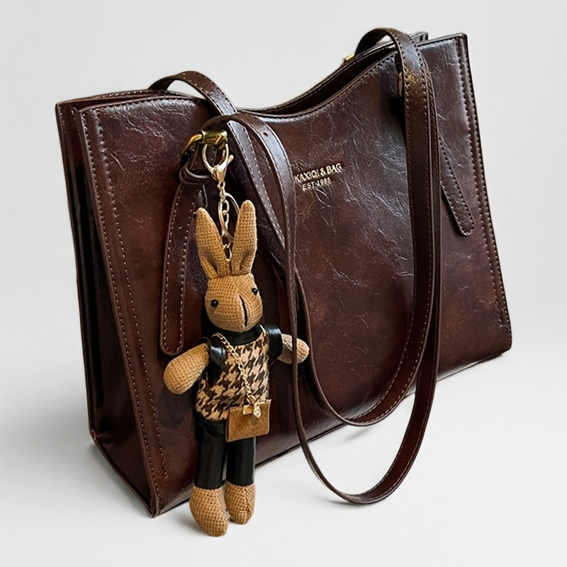 Sac fourre-tout rouge élégant avec fermeture zippée – grande capacité, bandoulière et crossbody polyvalent pour femmes, avec pendentif lapin, parfait pour mariages et occasions spéciales