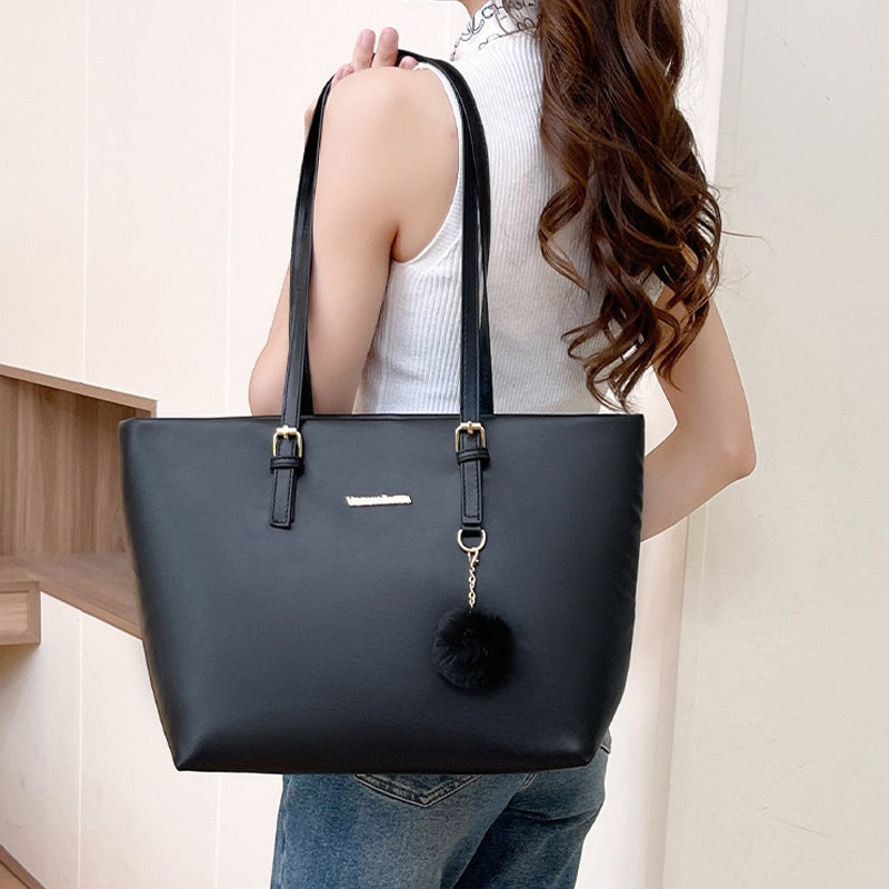 Sac Cabas Femme Grande Capacité – Sac Élégant Minimaliste avec Quincaillerie Dorée, Bandoulière Fixe et Fermeture Éclair, Noir/Blanc, Finition Brillante, Parfait pour Voyages et Usage Quotidien, Sac Durable à Main ou en Bandoulière