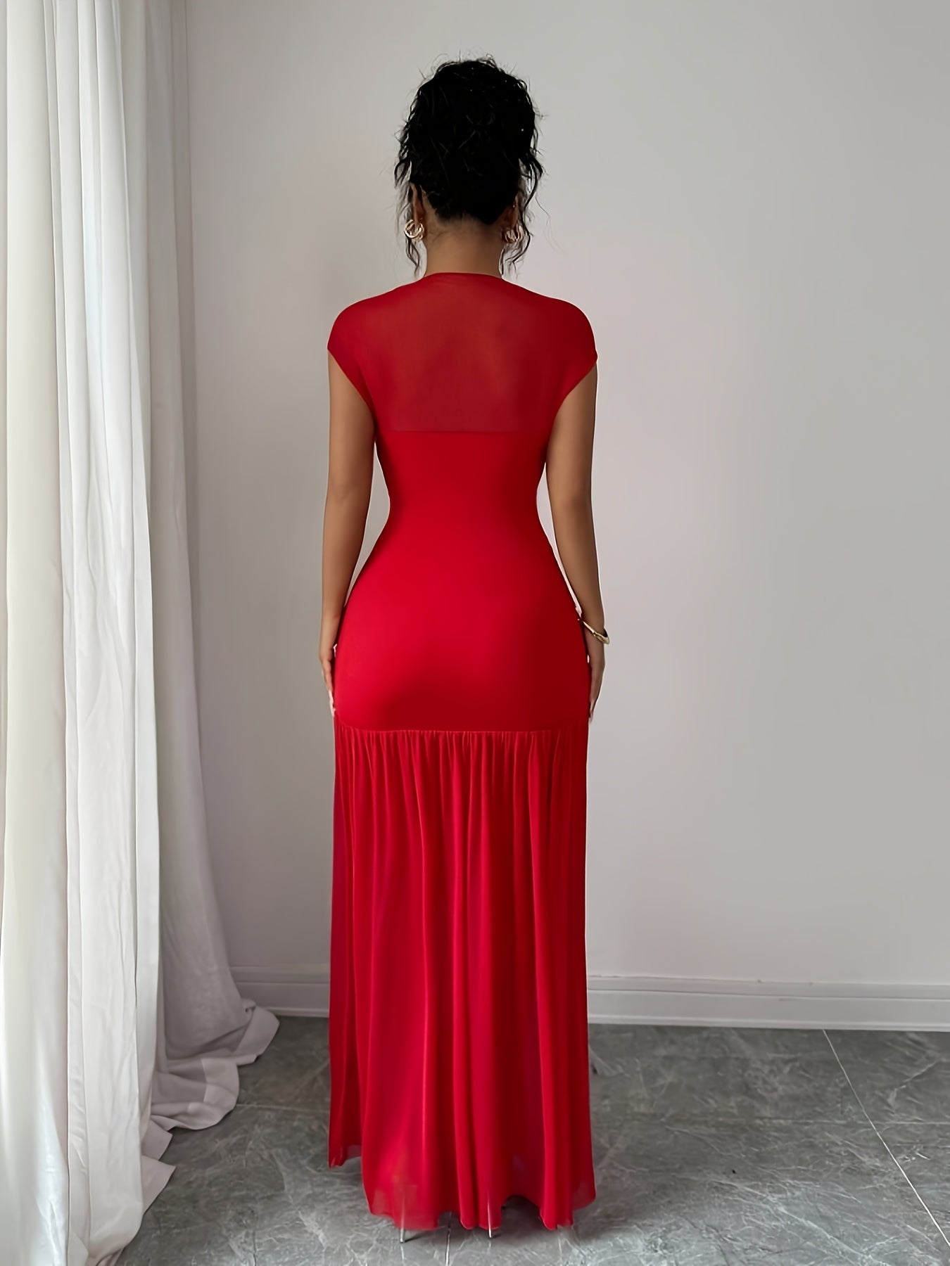 Robe Femme Élégante Rouge Longue au Sol — Col Bateau, Coupe Sirène/Trumpet, Col Smock et Taille Cintrée, Tissu Extensible, Couleur Unie, Idéale pour Soirées, Mariages et Cérémonies
