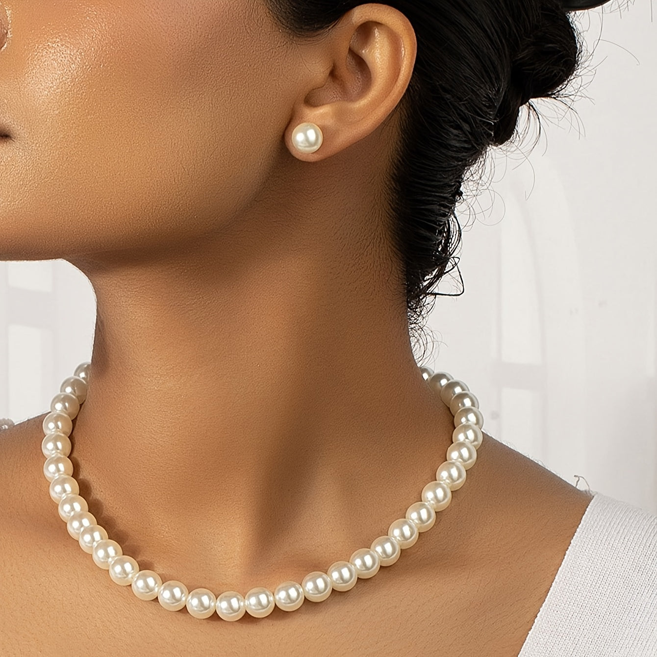 Lot de 3 Bijoux Femme Élégants – Collier et Boucles d’Oreilles Perles Imitation, Collier Multi-Rangs Ajustable, Perles Blanches, Style Minimaliste, Idéal Mariage, Soirée ou Quotidien, Cadeau Parfait pour Femme ou Petite Amie