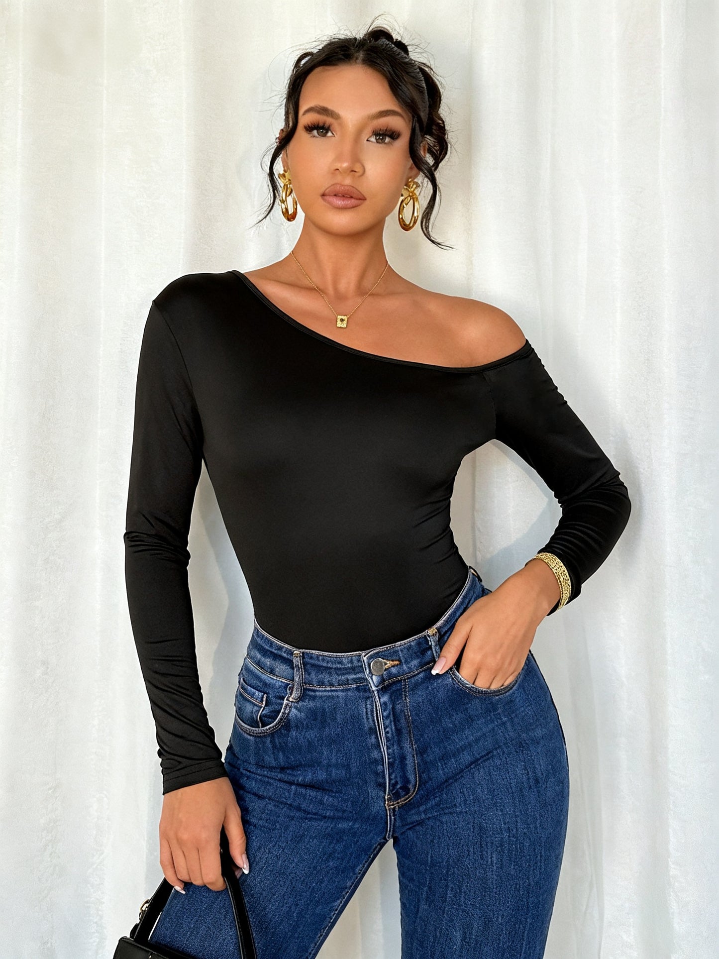 Body femme à manche longue, couleur unie, épaules dénudées, style simple et décontracté, coupe confortable et respirante, idéal pour un look quotidien d’automne