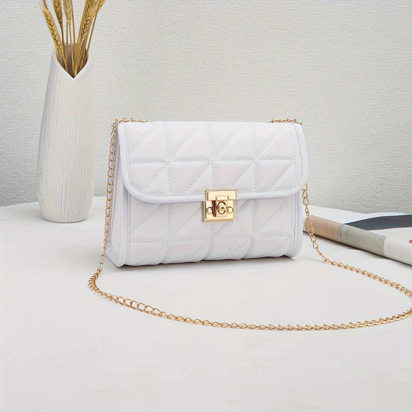 Sac Bandoulière Matelassé Élégant – Sangle Chaîne, Fermeture Simple à Loquet, Sac Épaule Décontracté Couleur Unie