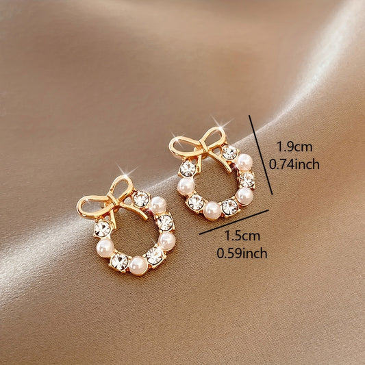 Boucles d’oreilles puces élégantes et chics en forme de nœud avec perles synthétiques, alliage de zinc et tiges en acier inoxydable, parfaites pour un usage quotidien, soirées ou trajets, design géométrique