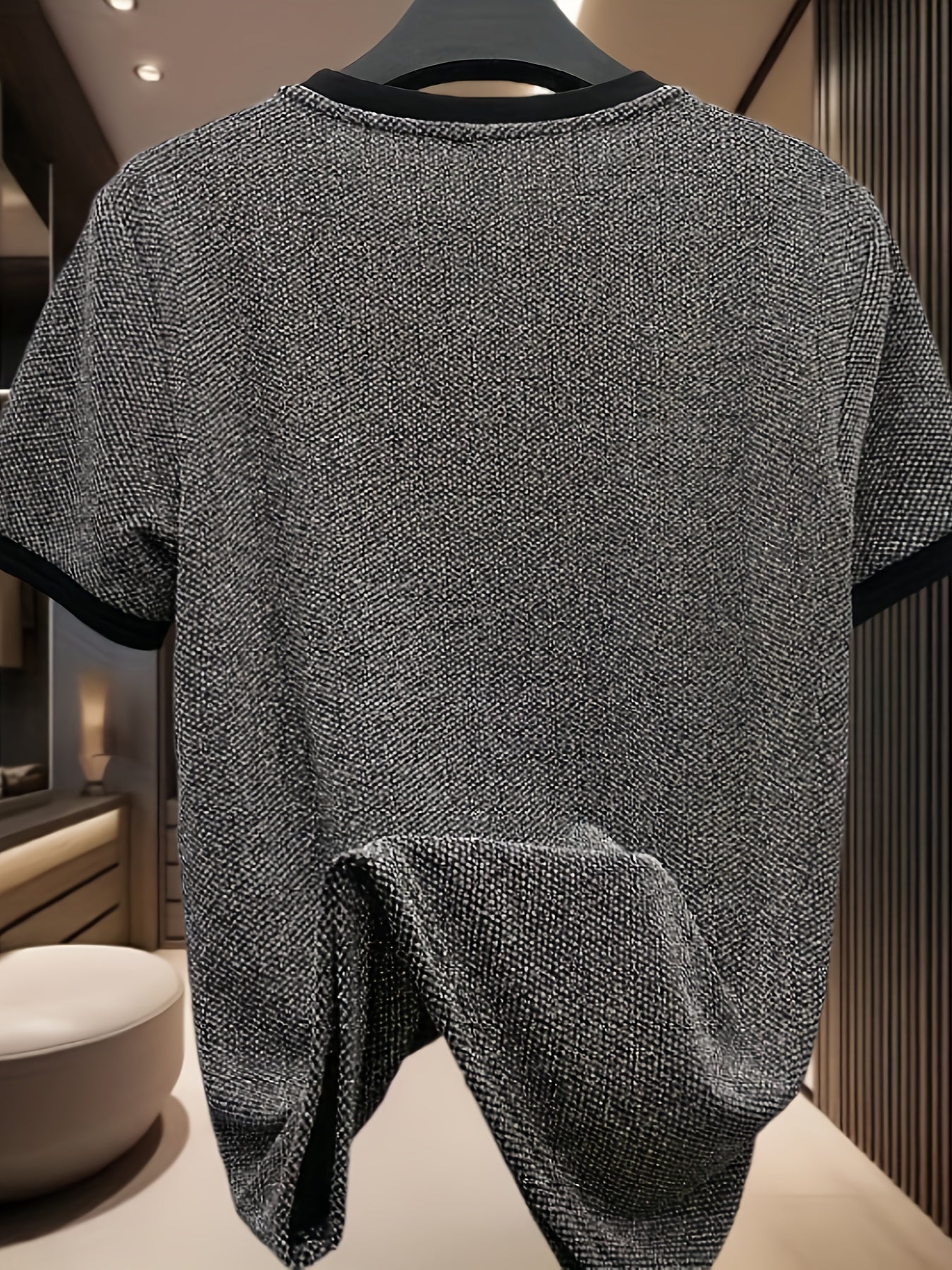 Men'S Stylish Black Short Sleeve T-Shirt with Golden Accents - Casual Round Neck Summer Top, Metallic Finish, Lightweight Fabric, Perfect for Casual Attire, Versatile Clothing | Round Neckline Shirt | Metallic Finish Shirt