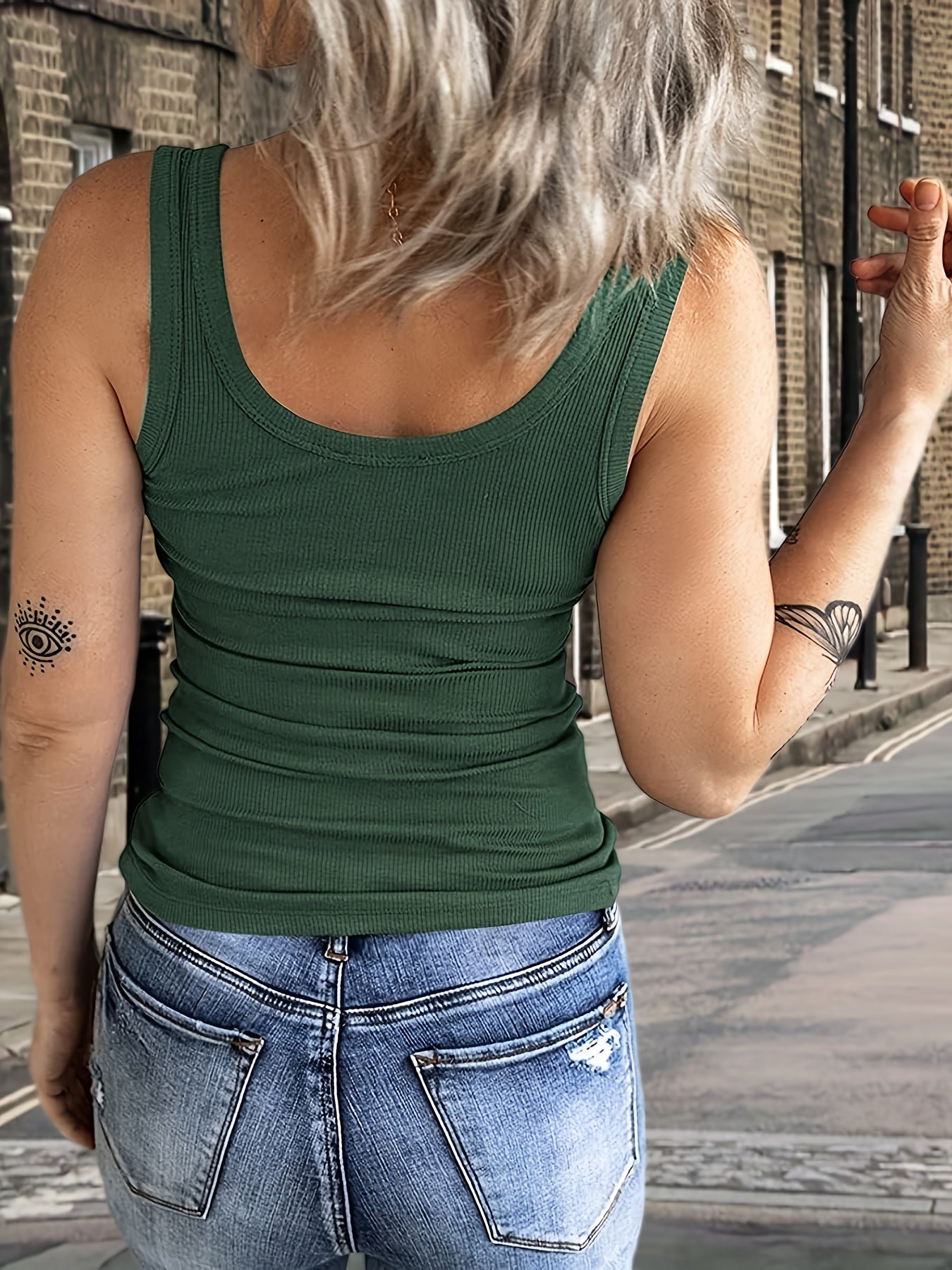 Top sans manches sexy pour femmes – Col rond, rose pastel, léger, patte de boutonnage, texture côtelée, lavable en machine, parfait pour plage, casual ou tenues habillées