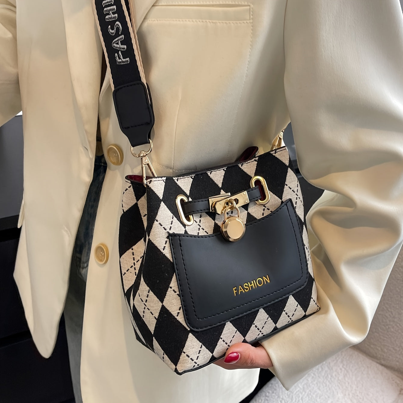 Mini sac bandoulière à carreaux noir et blanc femme