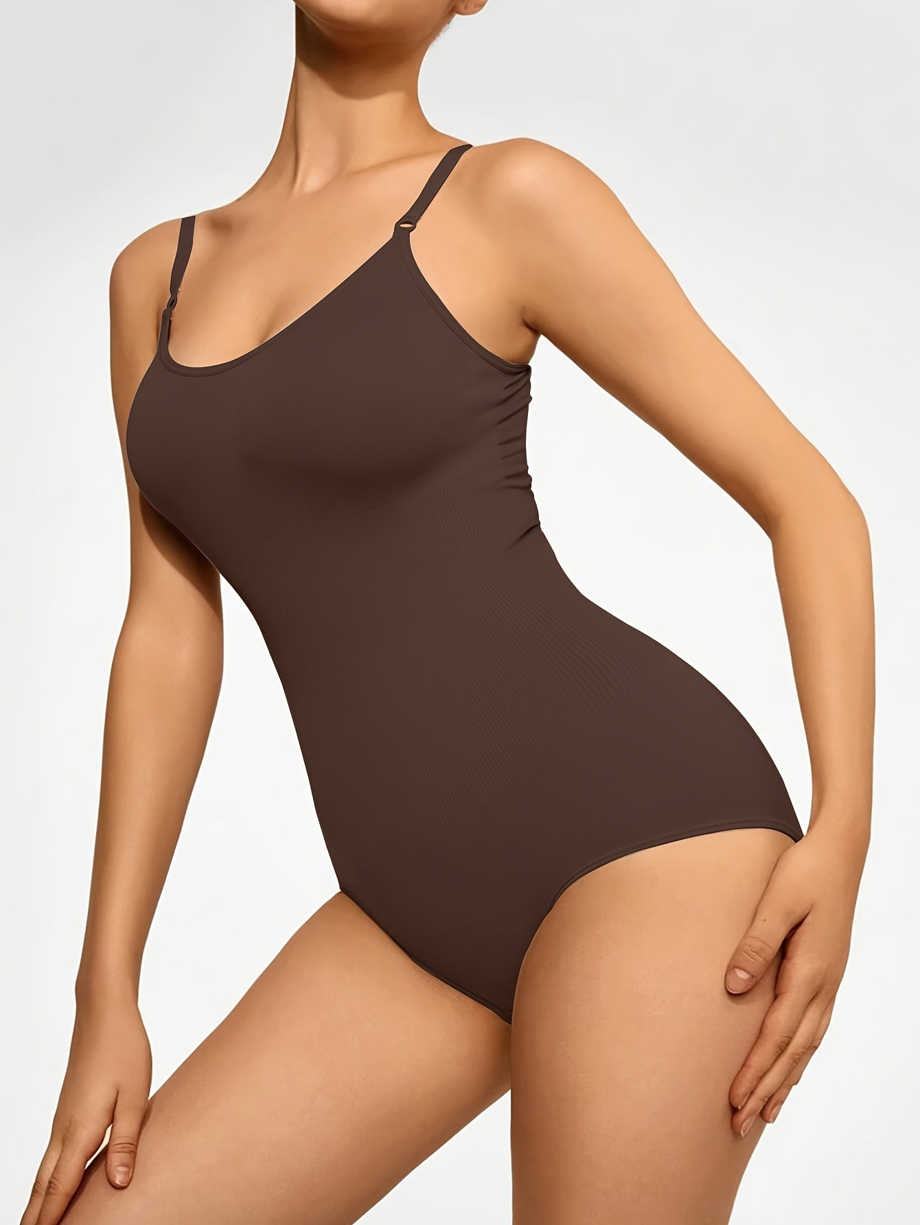 Body sculptant femme intégral – maintien posture, ajustable, taille haute avec contrôle du ventre et soutien poitrine, longueur complète, texture lisse, lavable en machine, style combinaison couleur unie pour silhouette sablier