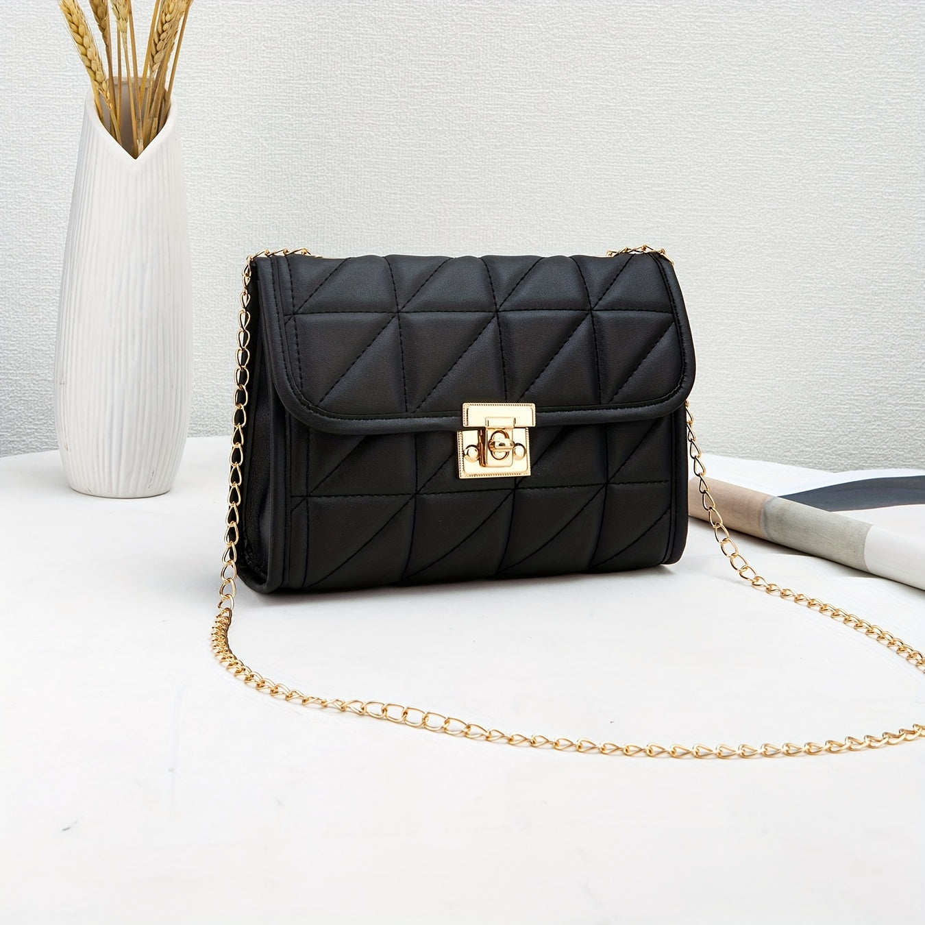 Sac Bandoulière Matelassé Élégant – Sangle Chaîne, Fermeture Simple à Loquet, Sac Épaule Décontracté Couleur Unie