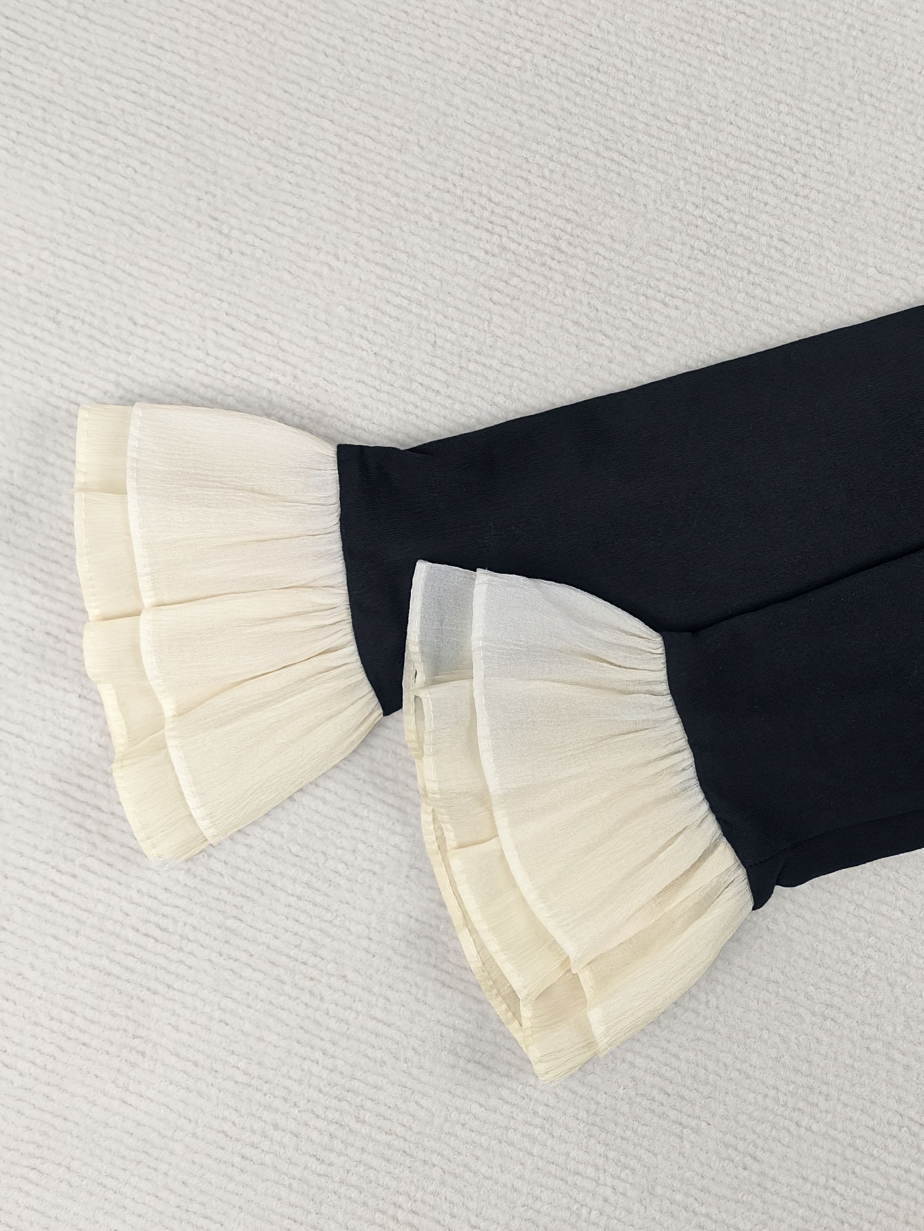 Autumn-Winter Long Sleeve Mushroom Lace Design Fashionable Bodycon Skirt