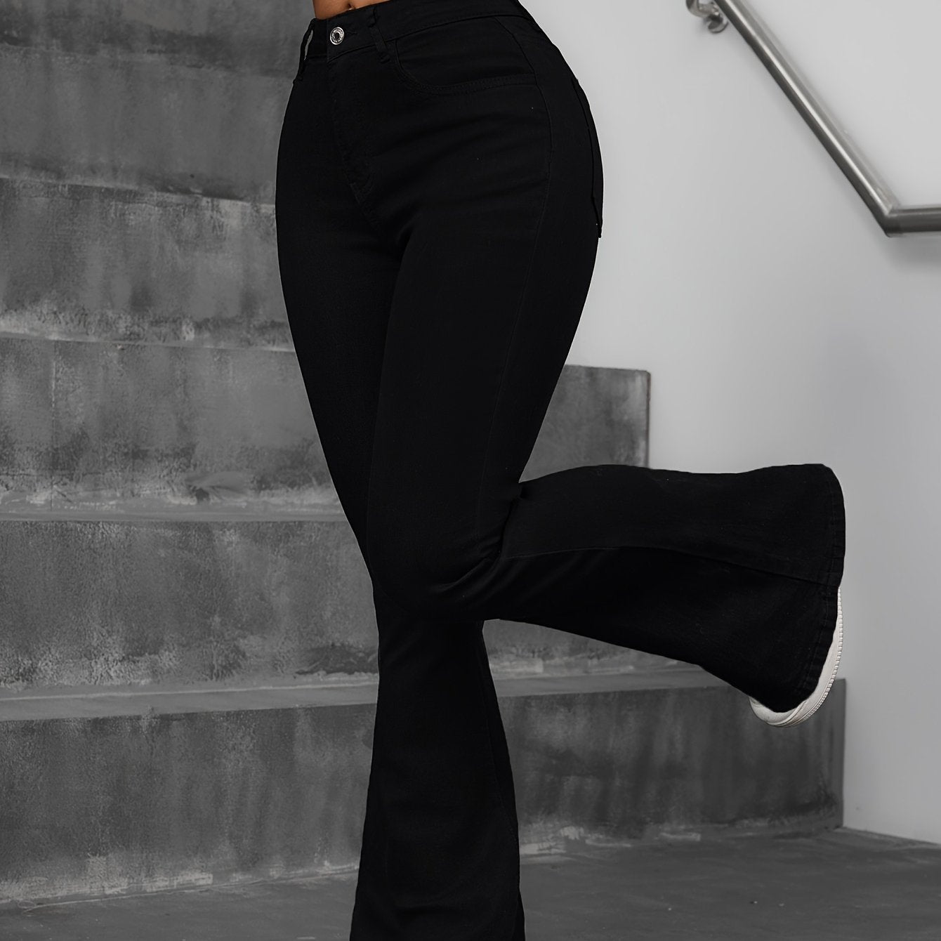 Jean évasé taille haute pour femmes – Slim fit, fermeture bouton, longue, noir, style casual, toutes saisons