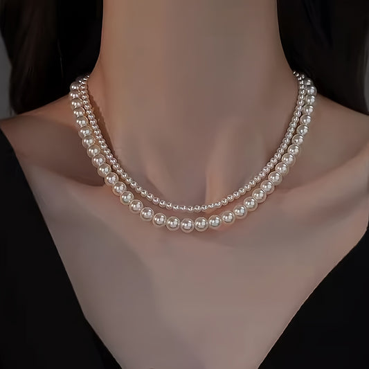 Collier Femme Élégant Style Français – Double Rang de Perles Imitation, Style Vintage, Chaîne Polyvalente et Luxueuse avec Accents Étincelants, Idéal Quotidien et Soirées, Accessoire Chic et Sophistiqué