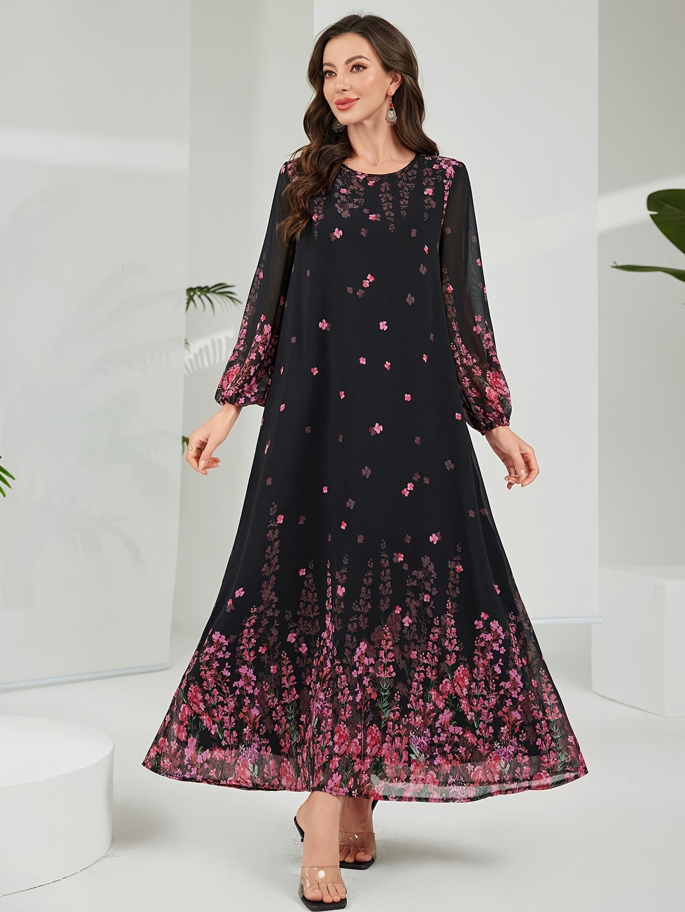 Robe Longue Grande Taille Élégante – Noir avec Imprimé Floral Rose, Coupe A-Ligne Flowy, Idéale Soirées, Bureau et Tenues Décontractées, Lavable en Machine