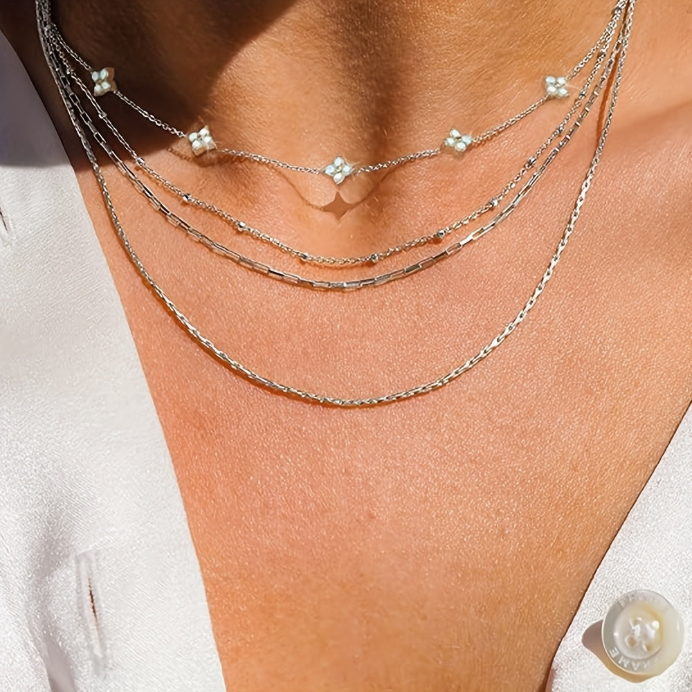 Collier Élégant  pour Femme – Bijou Minimaliste au Design Raffiné avec Chaîne Délicate, Parfait pour la Saint-Valentin, la Fête des Mères ou Noël. Convient aux Tenues du Quotidien comme aux Occasions Formelles –Accessoire Polyvalent et Sophistiqué