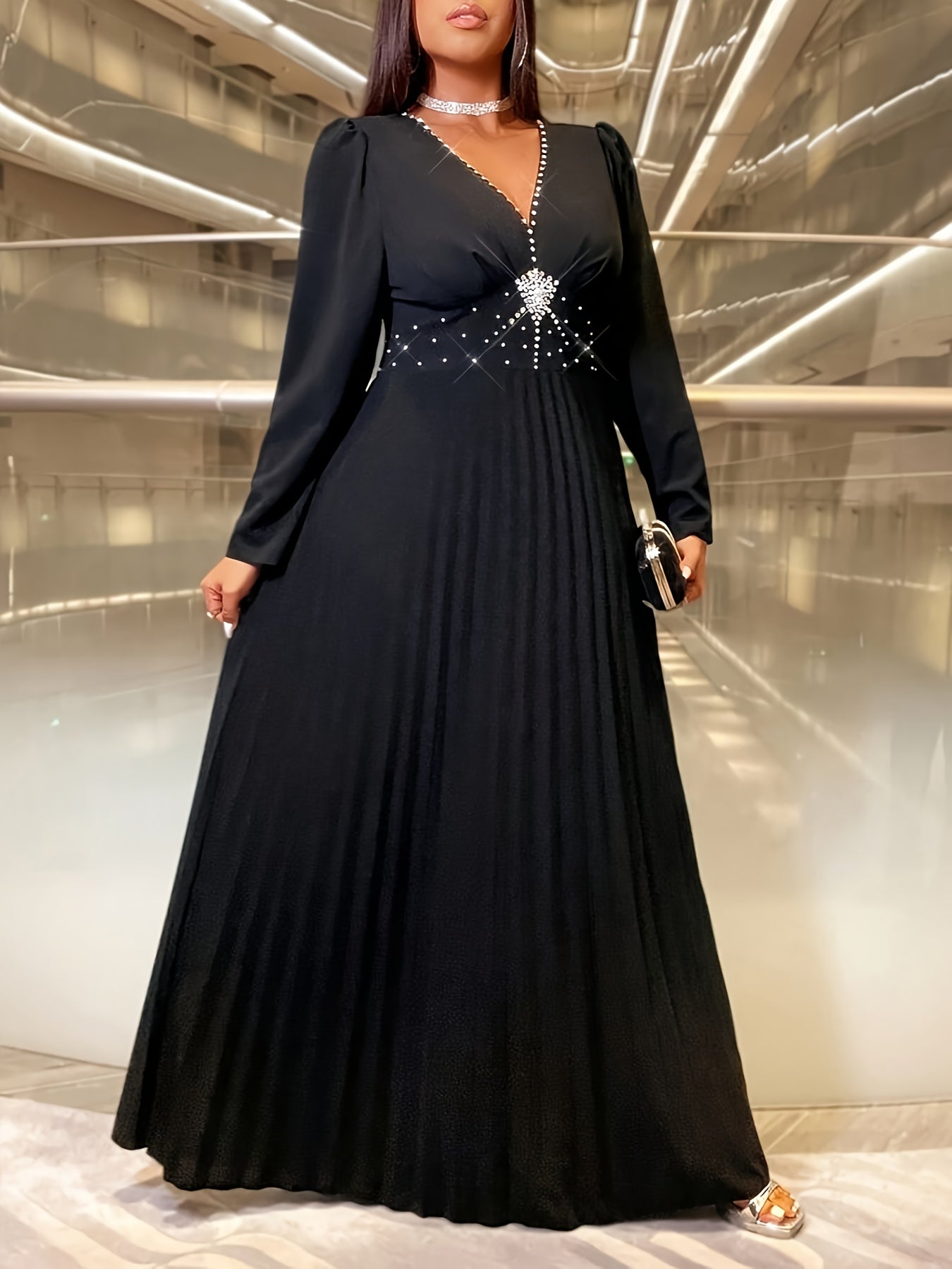 Plus Size - Elegant Long-Sleeved Summer Maxi Dress with Pleated Hem, Perfect for Parties, Dinners, And Weddings.
