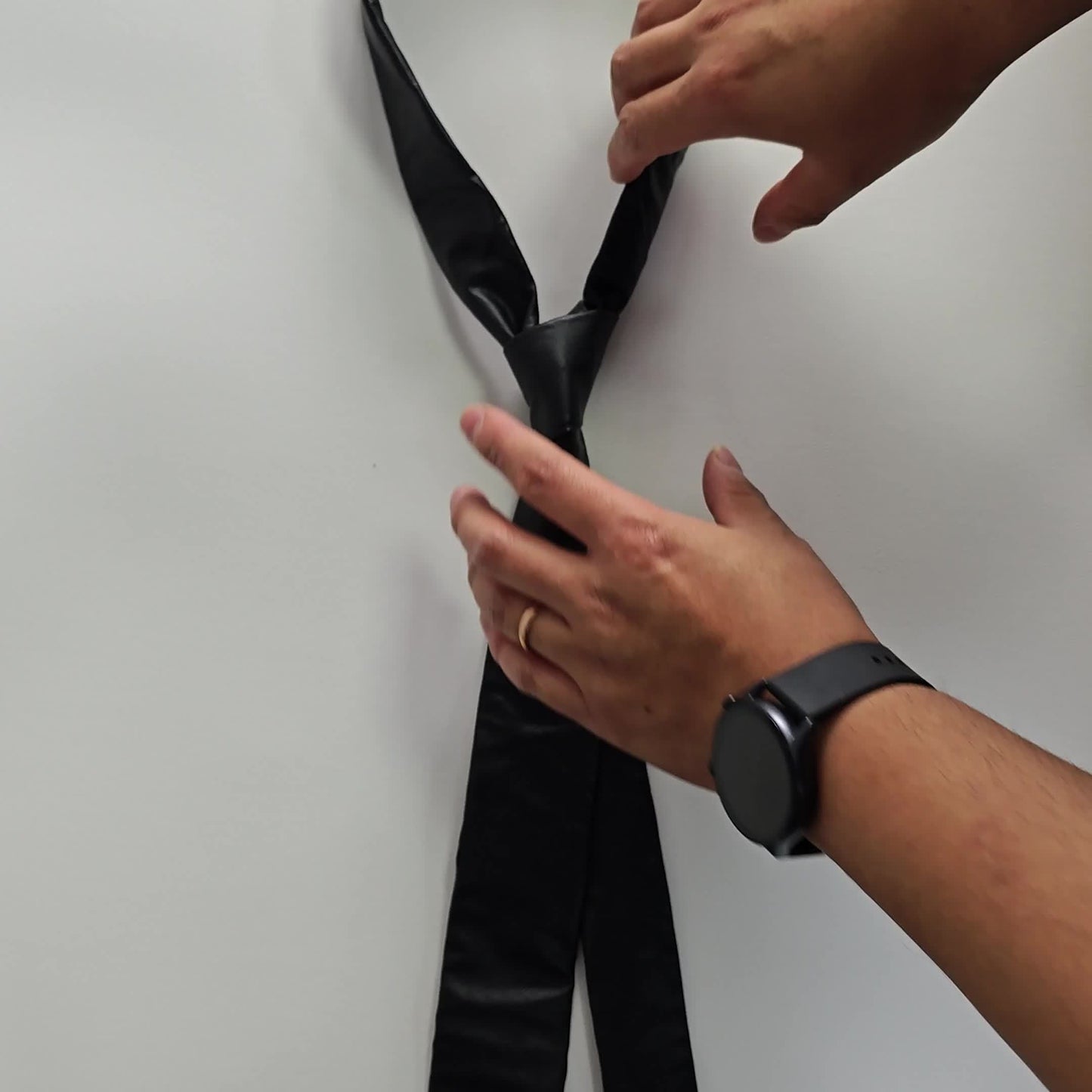 Cravate Homme Slim en Cuir PU – Unie, Style Skinny pour Bureau et Fêtes