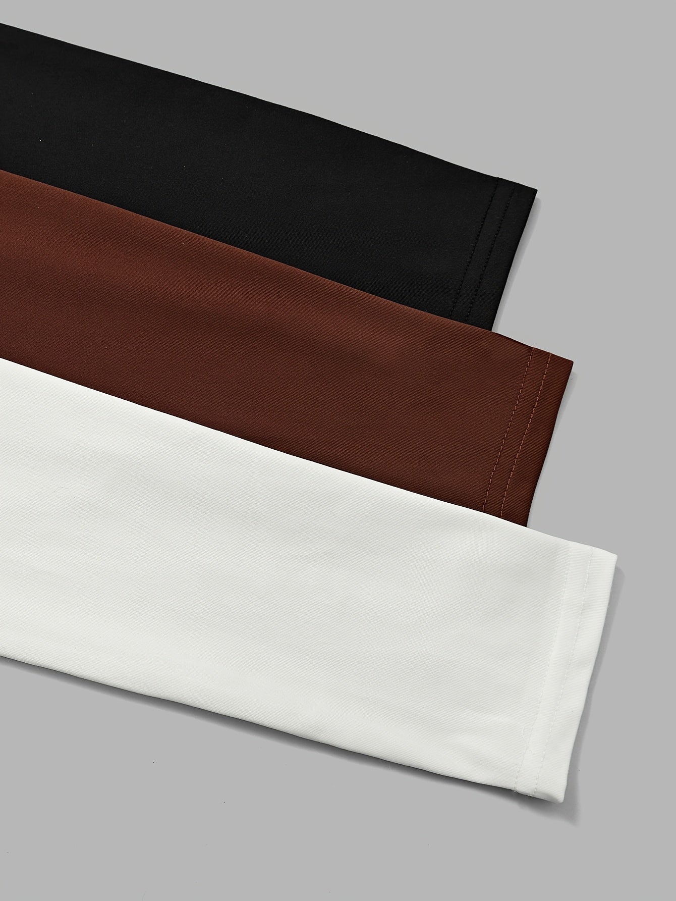 Lot de 3 hauts femme – col montant, manches longues, coupe slim, t-shirts extensibles semi-transparents, noir, marron et blanc, essentiels pour superposition casual, design minimaliste, confortables et polyvalents