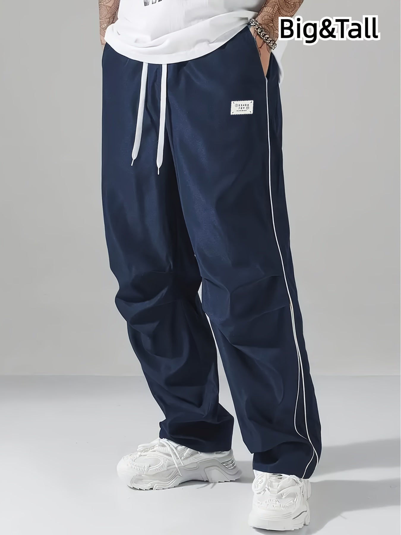 Jogging Homme Toutes Saisons – Coupe Ample, Pantalon Non-Extensible avec Bandes Latérales, Coupe Droite